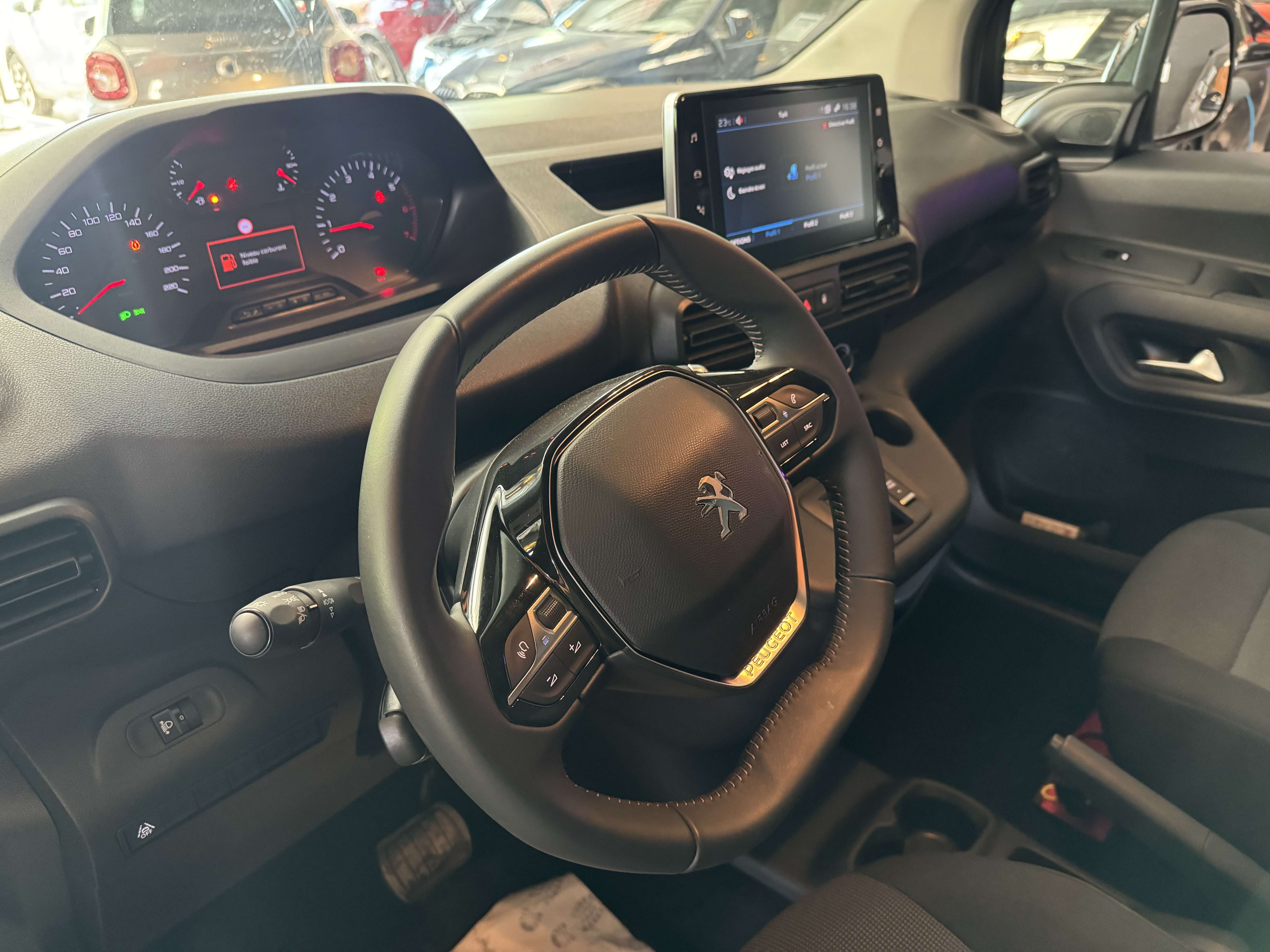 Peugeot Partner 1.5  AUTOMATIQUE - 1.742 KM ! UTILITAIRE - LIM/REG