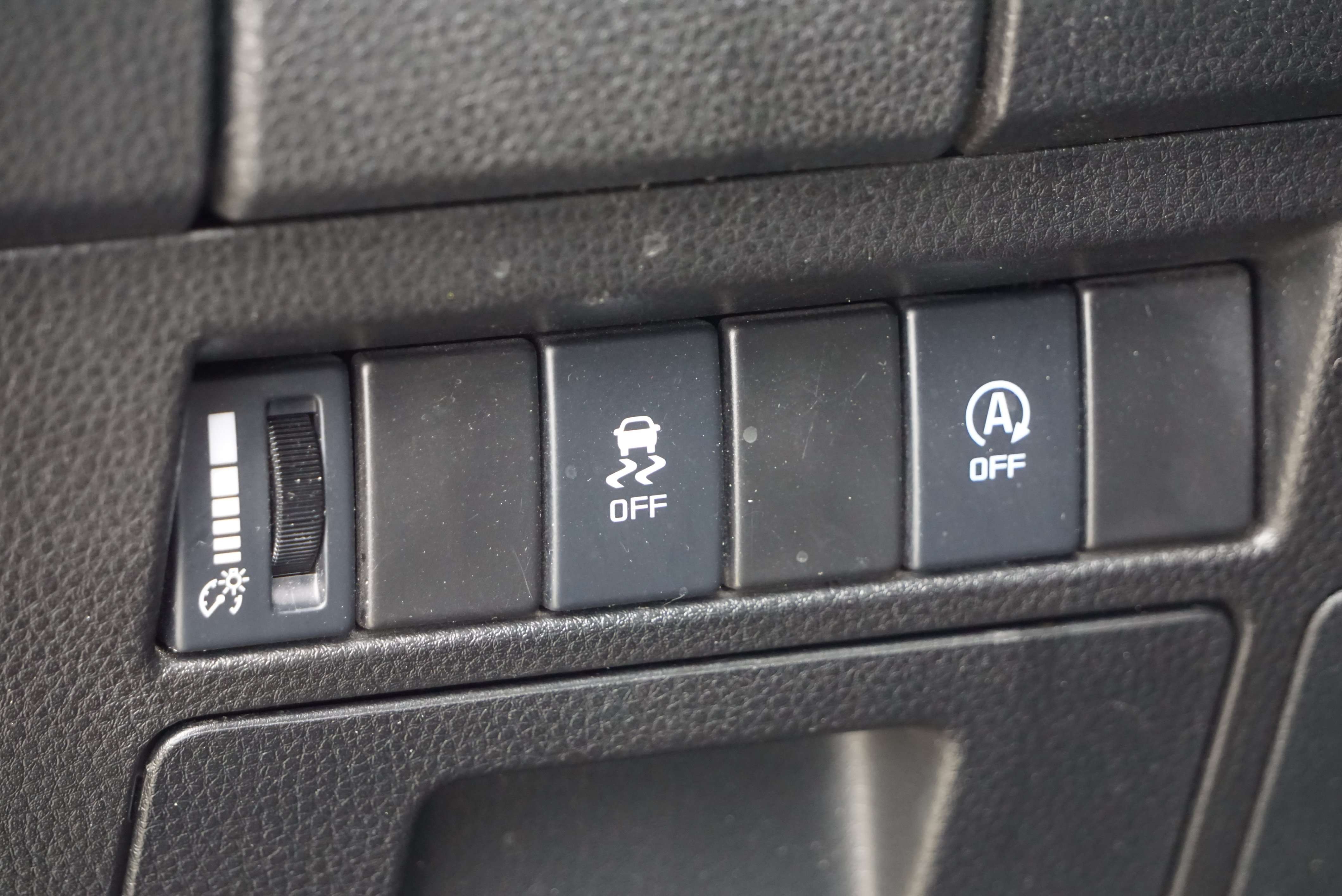 Isuzu D-Max 1.9 TURBO D 4WD X-SERIES HARDTOP CARPLAY CARNET COMPLET