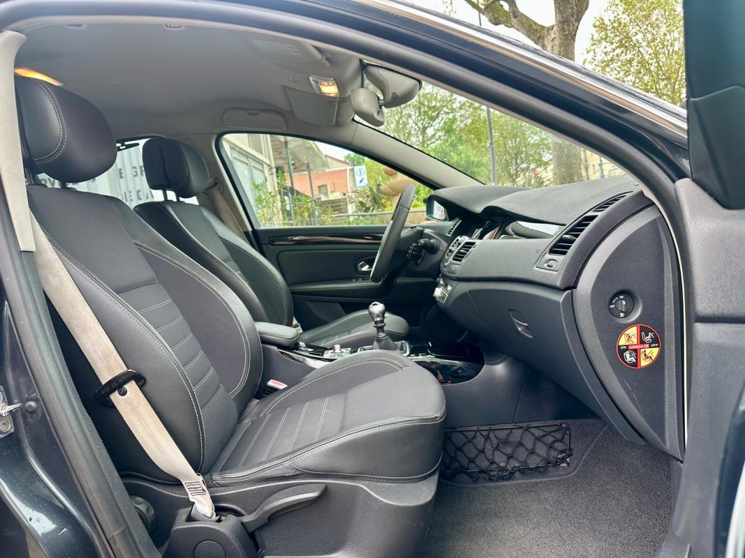 Renault Laguna III 1.5 dCi 110 BOSE EDITION