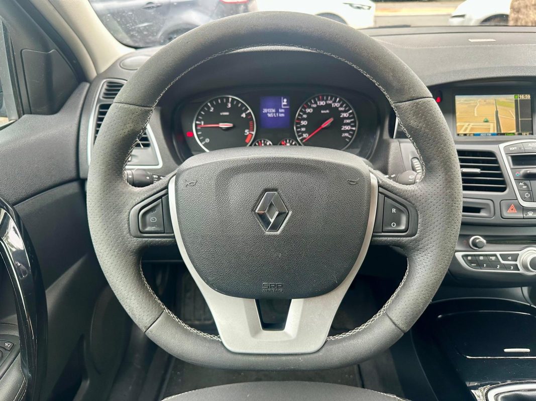 Renault Laguna III 1.5 dCi 110 BOSE EDITION