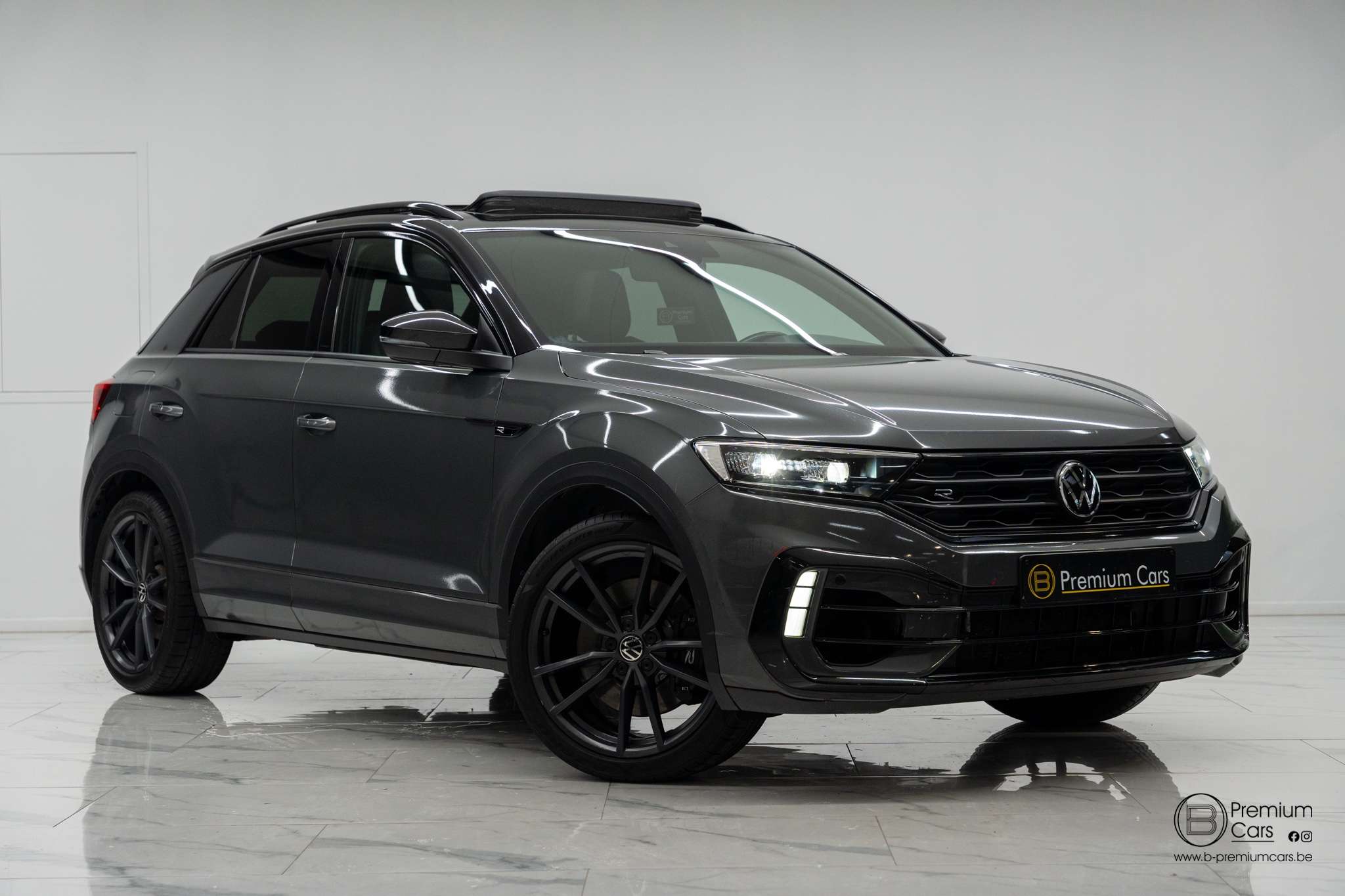 Volkswagen T-Roc R 2.0tsi 4 motion! Full, Akrapovic, Pano, garantie!