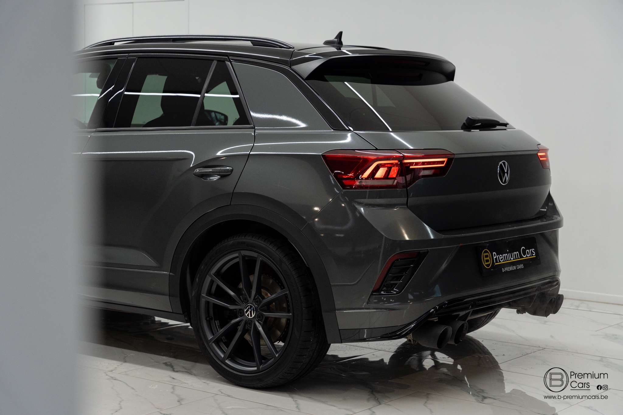 Volkswagen T-Roc R 2.0tsi 4 motion! Full, Akrapovic, Pano, garantie!