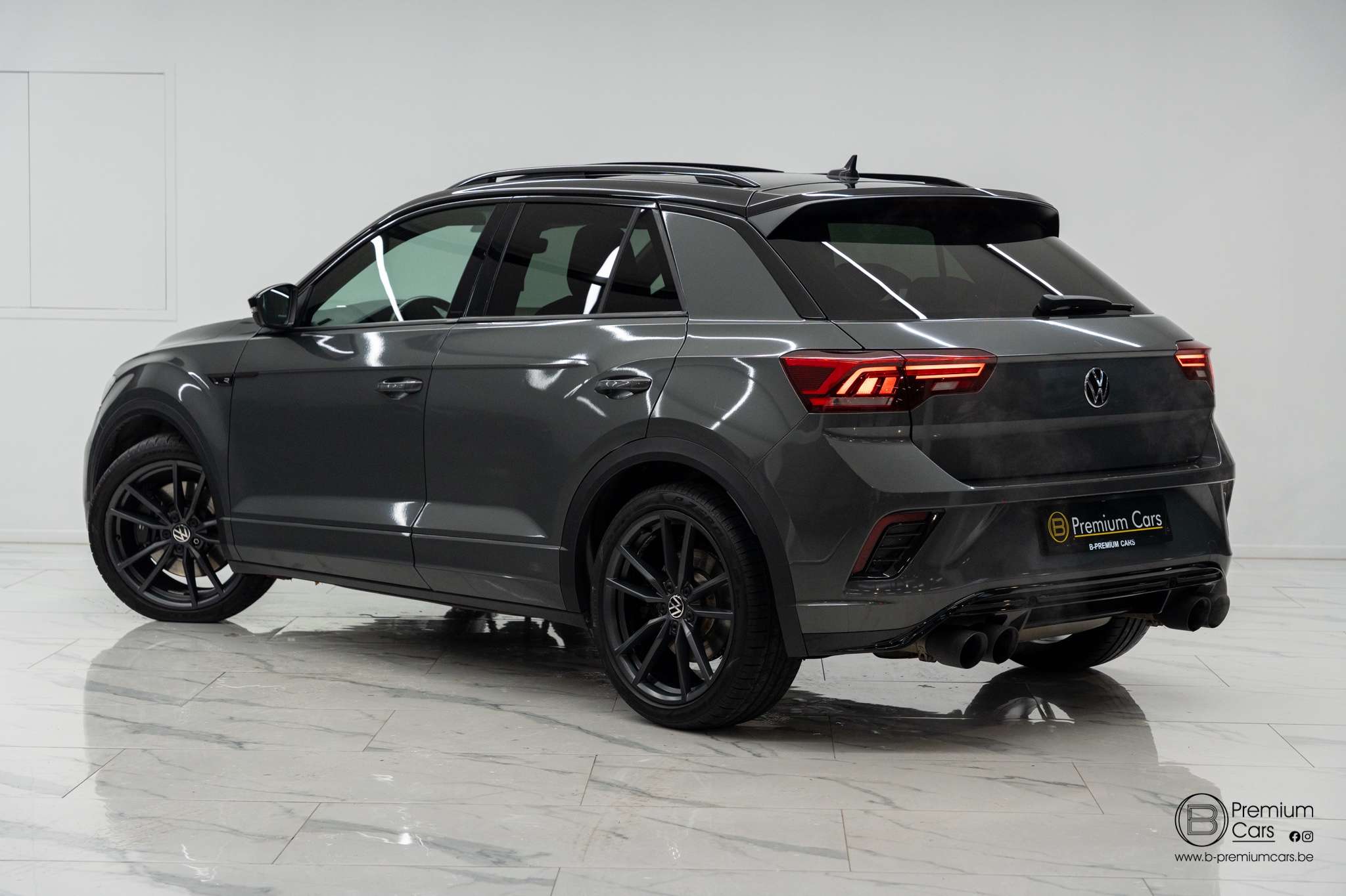 Volkswagen T-Roc R 2.0tsi 4 motion! Full, Akrapovic, Pano, garantie!