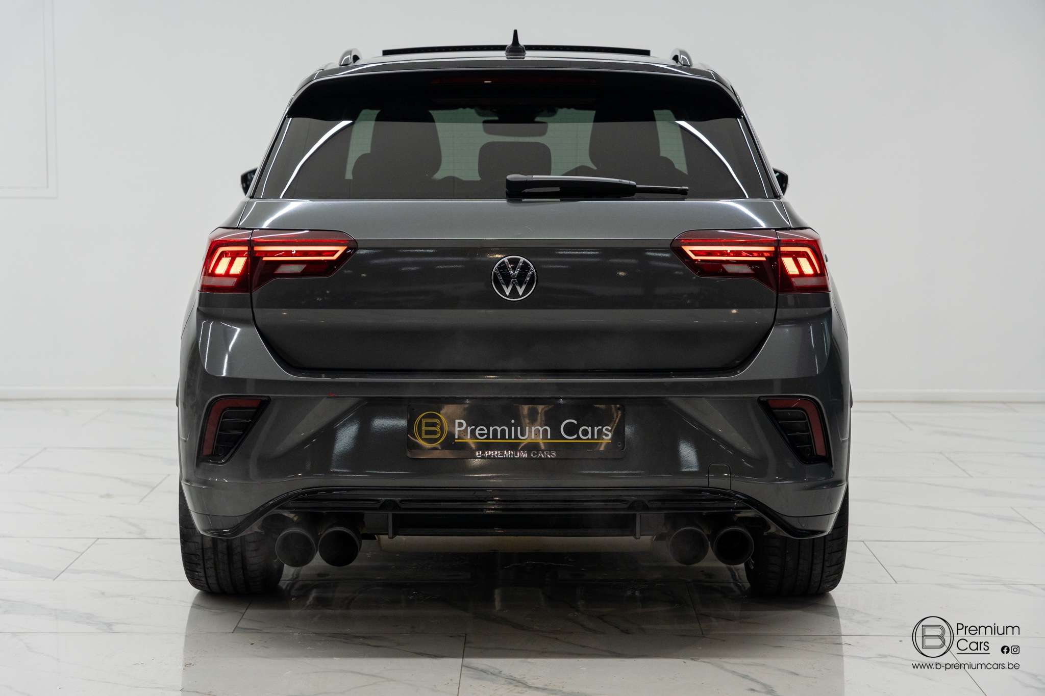 Volkswagen T-Roc R 2.0tsi 4 motion! Full, Akrapovic, Pano, garantie!