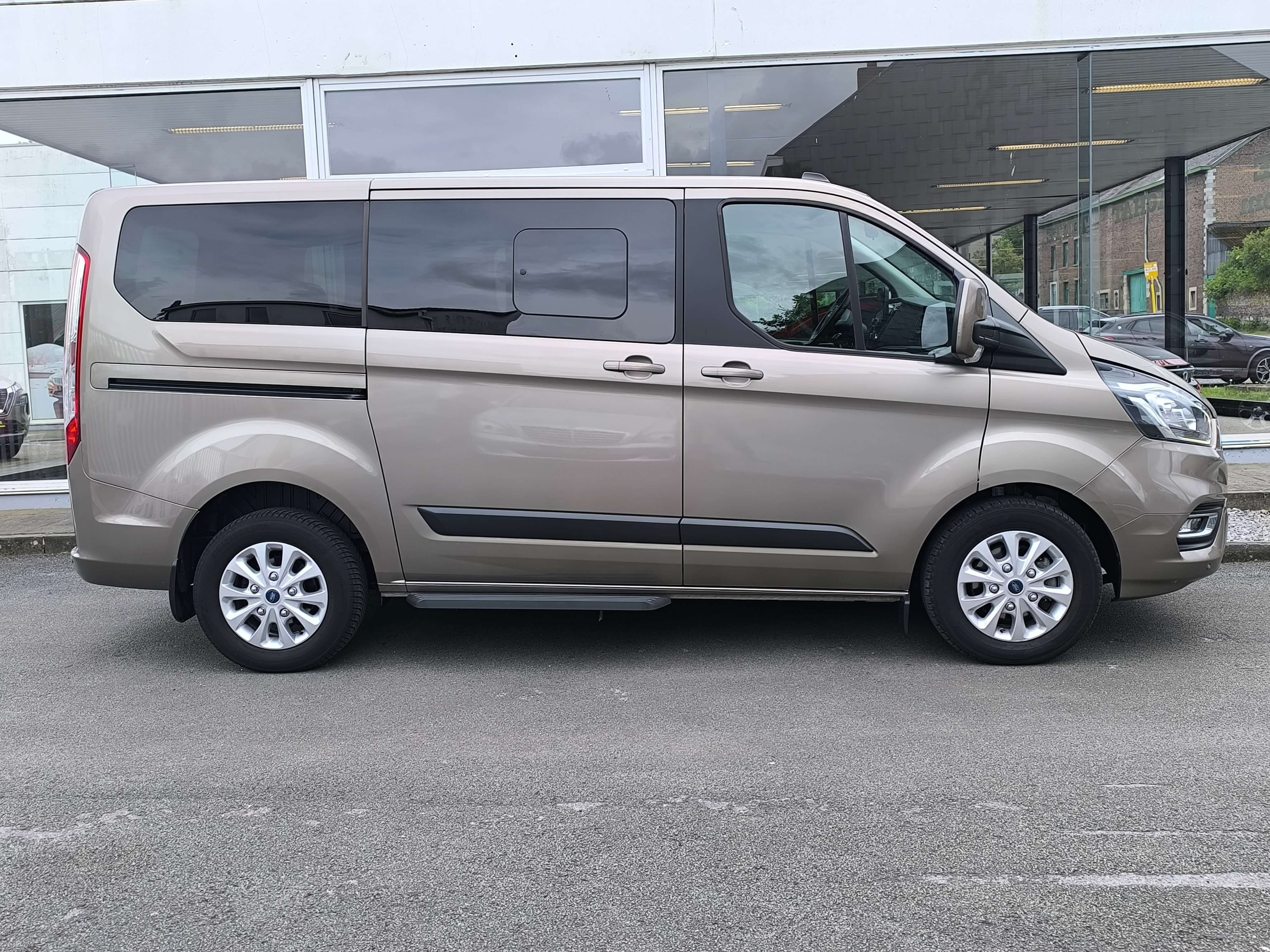 Ford Tourneo Custom 2.0 TDCi L1H1 Trend S/S 8 PLACES CLIM GPS