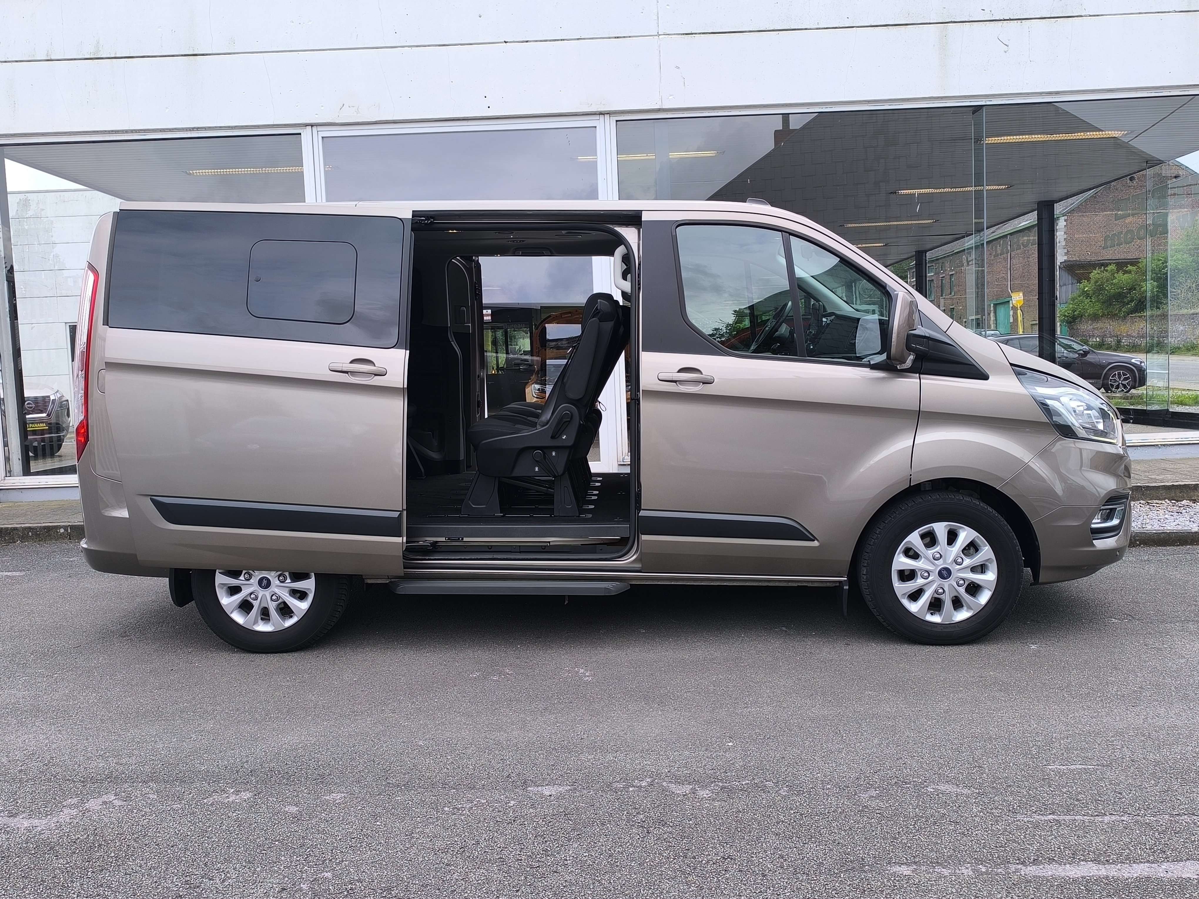 Ford Tourneo Custom 2.0 TDCi L1H1 Trend S/S 8 PLACES CLIM GPS