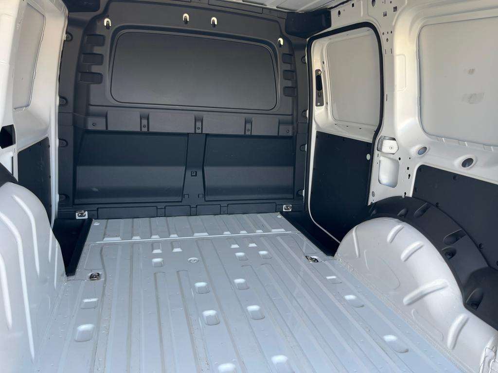 Lancia Voyager Caddy Cargo 1.5 l 84 kW TSI EU6 front-wheel drive, 6-speed, wheelbase 2 755 mm