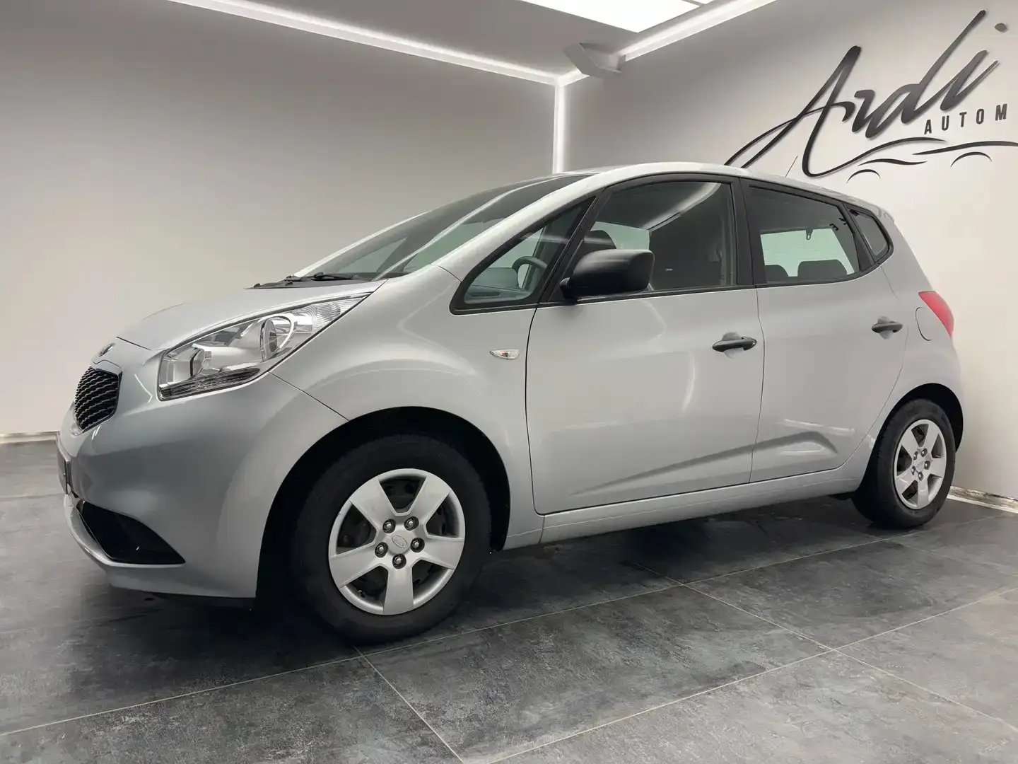 Kia Venga 1.4i *PHARE AUTO*GARANTIE 12 MOIS*