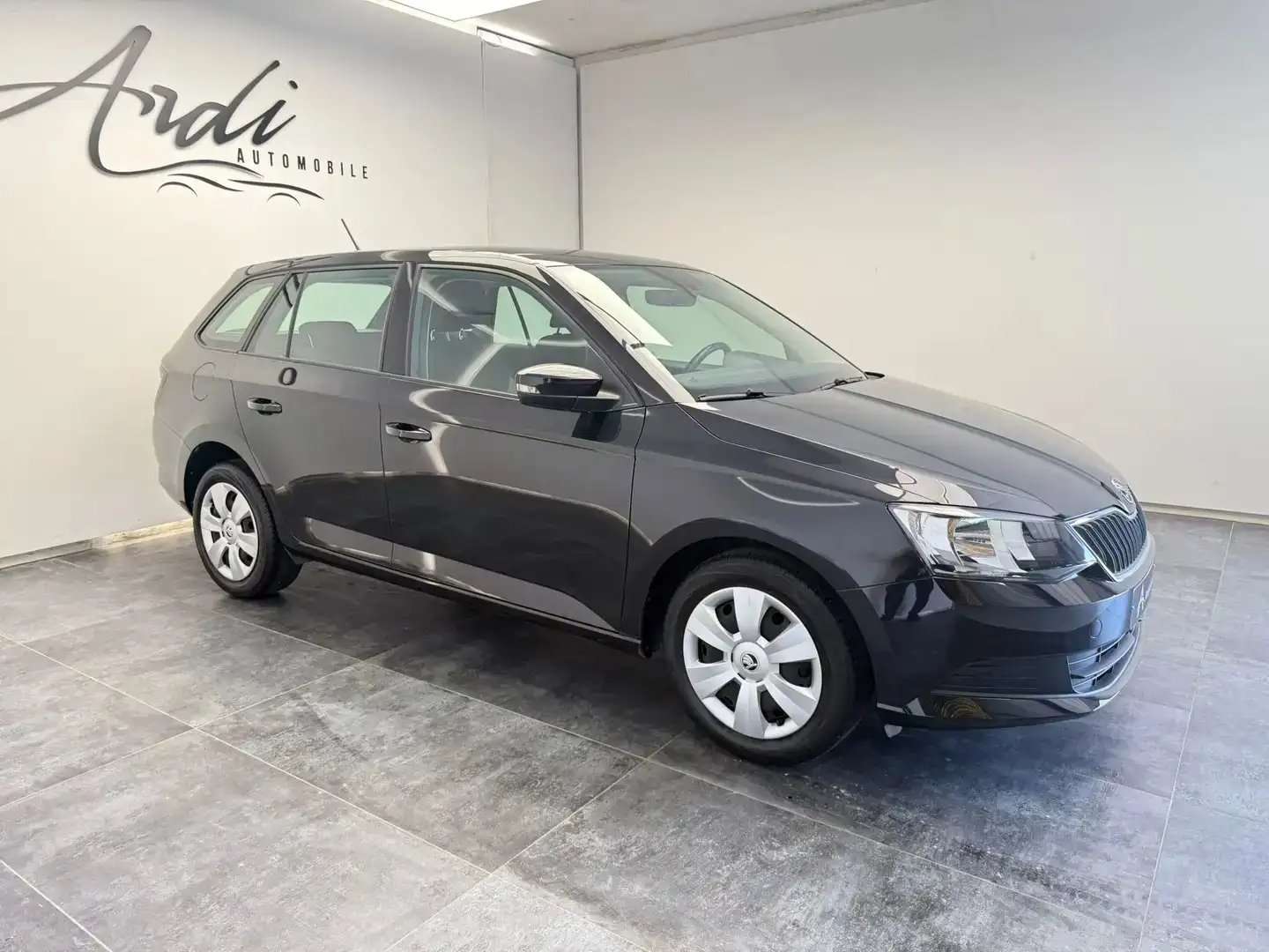 Skoda Fabia SW 1.0i *BLUETOOTH*CAPTEUR*AIRCO*1ER PROPRIO*GARANTIE*