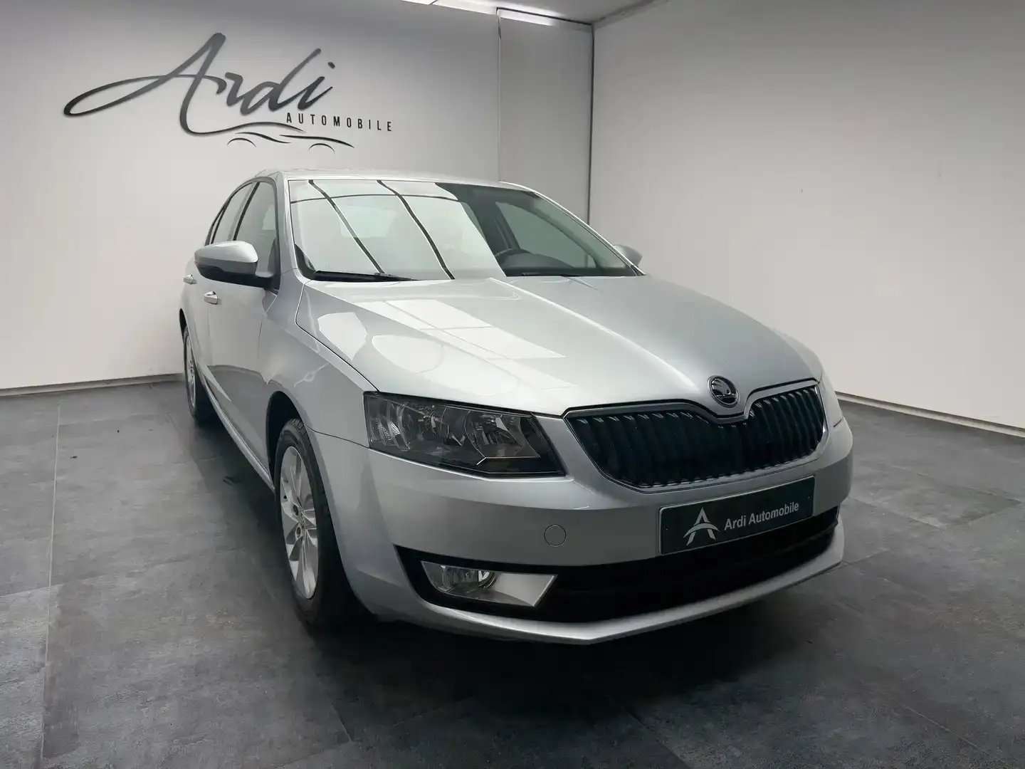 Skoda Octavia 1.2 TSI *CAPTEUR AR*AIRCO*1ER PROPRIO*GARANTIE*