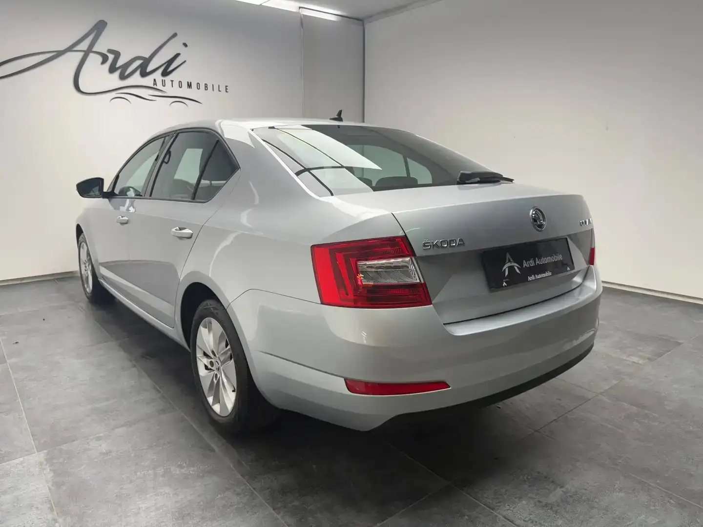 Skoda Octavia 1.2 TSI *CAPTEUR AR*AIRCO*1ER PROPRIO*GARANTIE*