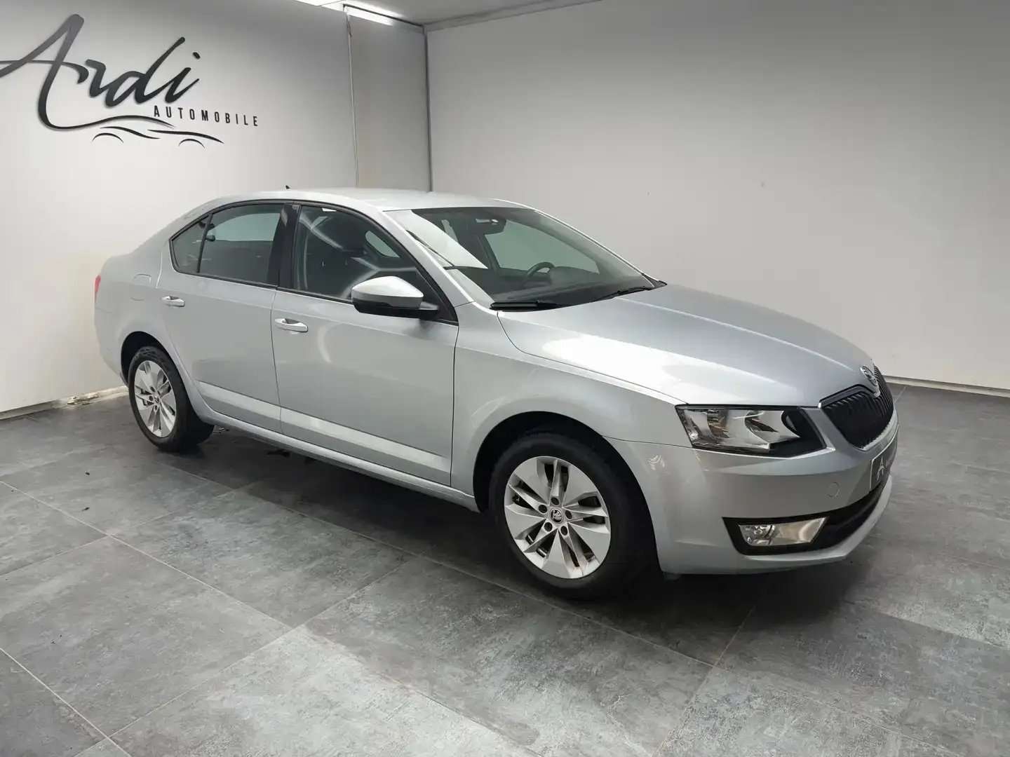 Skoda Octavia 1.2 TSI *CAPTEUR AR*AIRCO*1ER PROPRIO*GARANTIE*