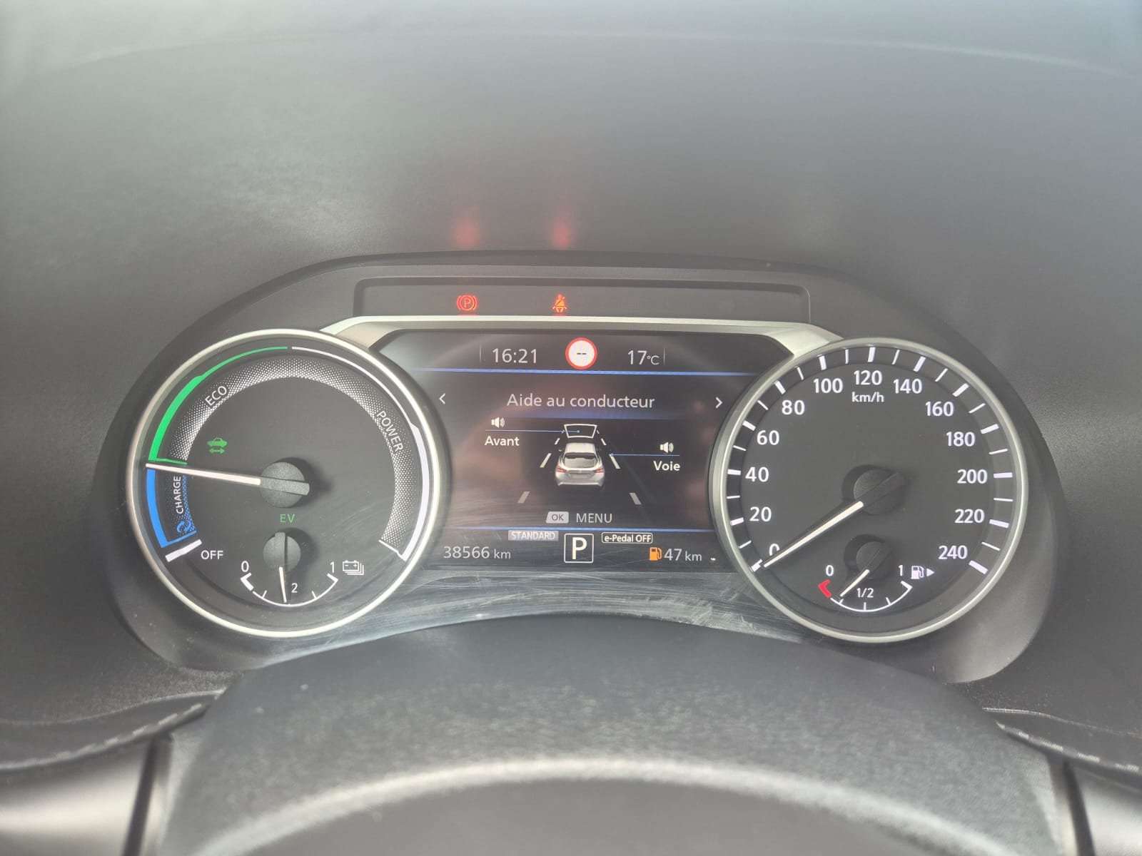 Nissan Juke 1.6i HYBRIDE 69 KW 2WD N-Connecta Xtronic / Carplay / Camera / Navigation / Garantie 12 Mois