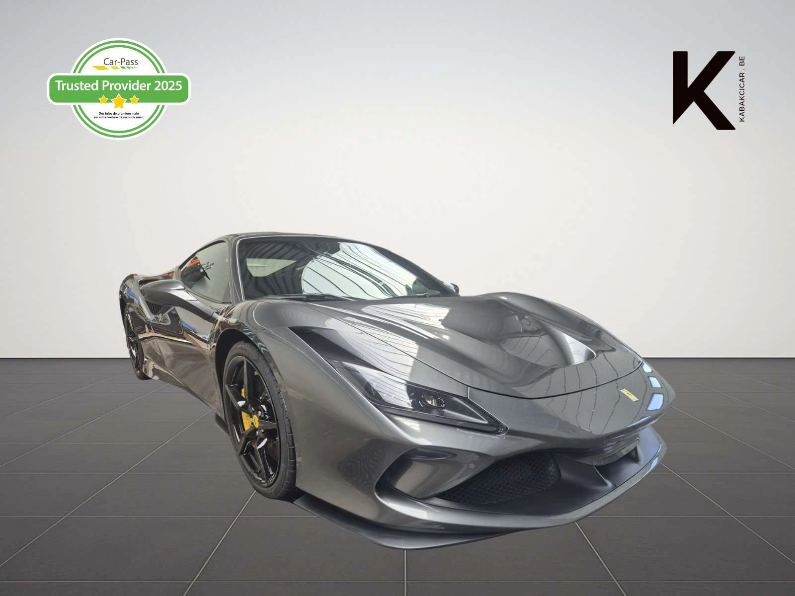 Ferrari F8 Tributo 3.9 V8 BiTurbo F1 / CARBON / GARANTIE 12 MOIS / CARNET COMPLET / ETAT NEUVE /