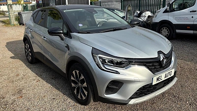 Renault Captur 1.0 TCE 90 bvm6 Start and Stop 91 cv 13325 hors taxes! premiere main