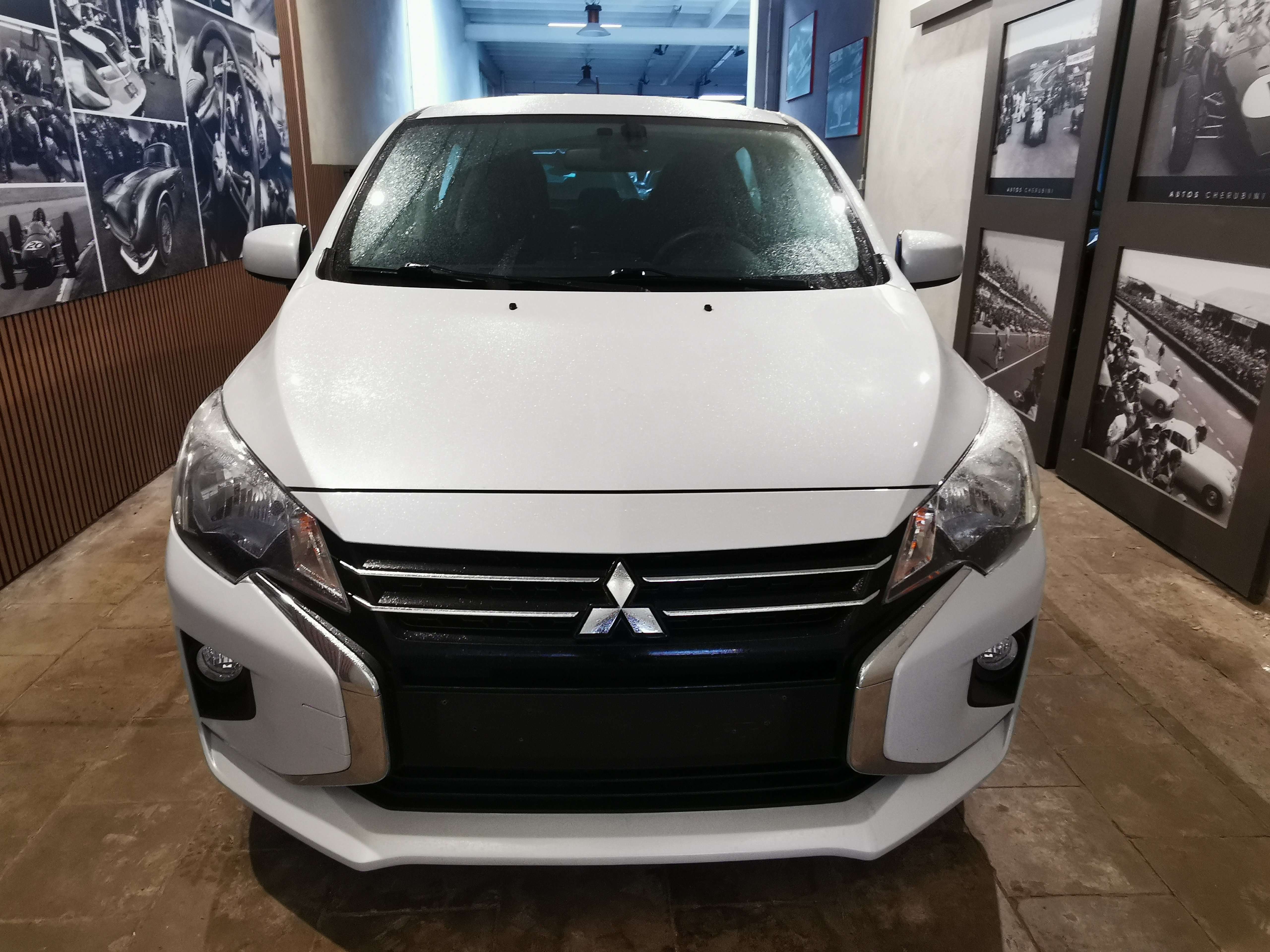 Mitsubishi Space Star Space Star 1.0i Inform