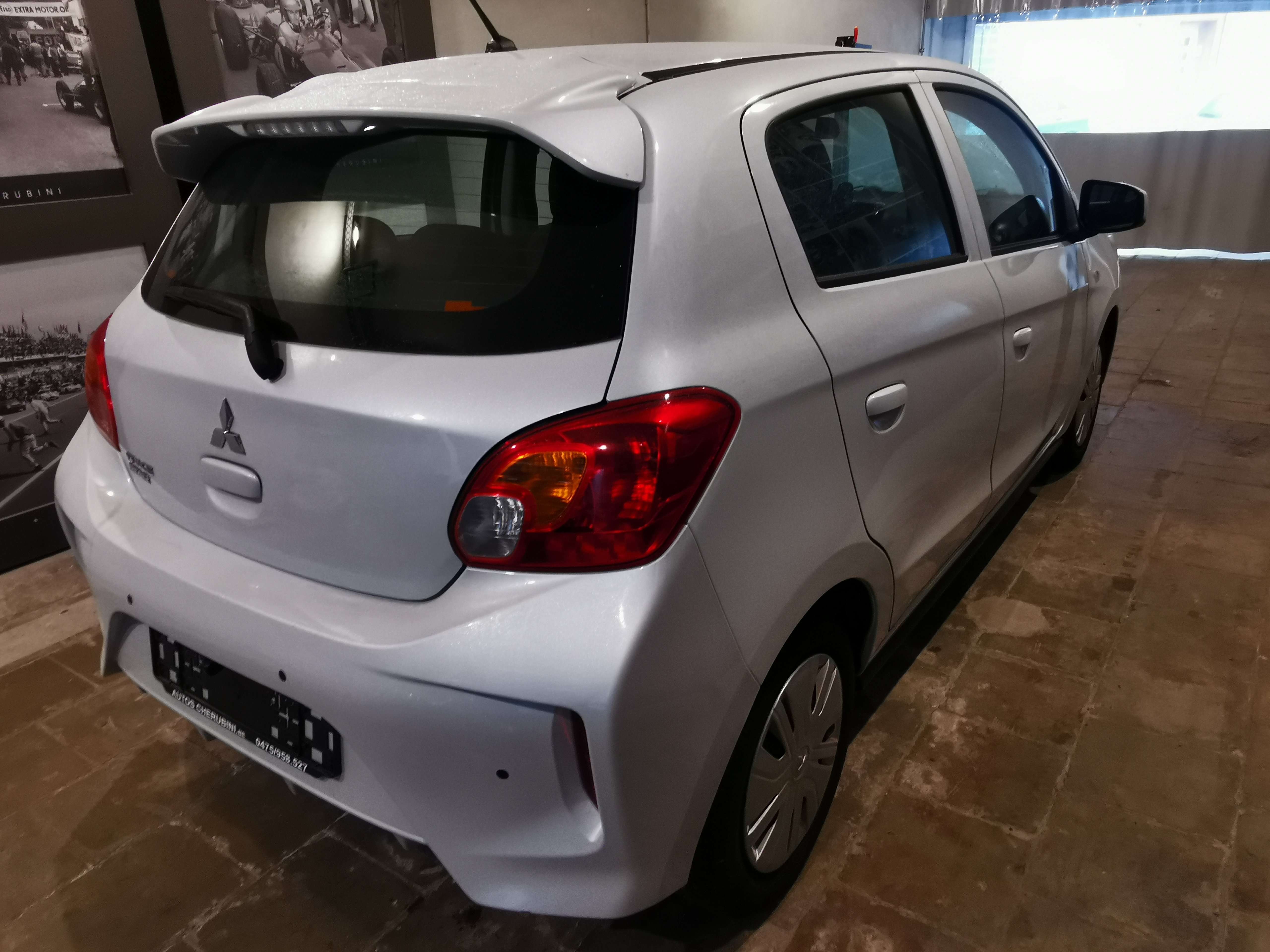 Mitsubishi Space Star Space Star 1.0i Inform