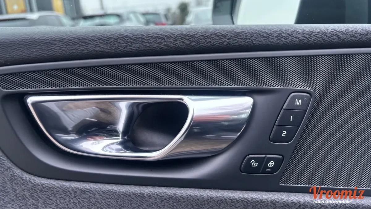 Volvo Xc60 2.0 DIESEL B5 234cv BVA INSCRIPTION LUXE AWD TOIT OUVRANT