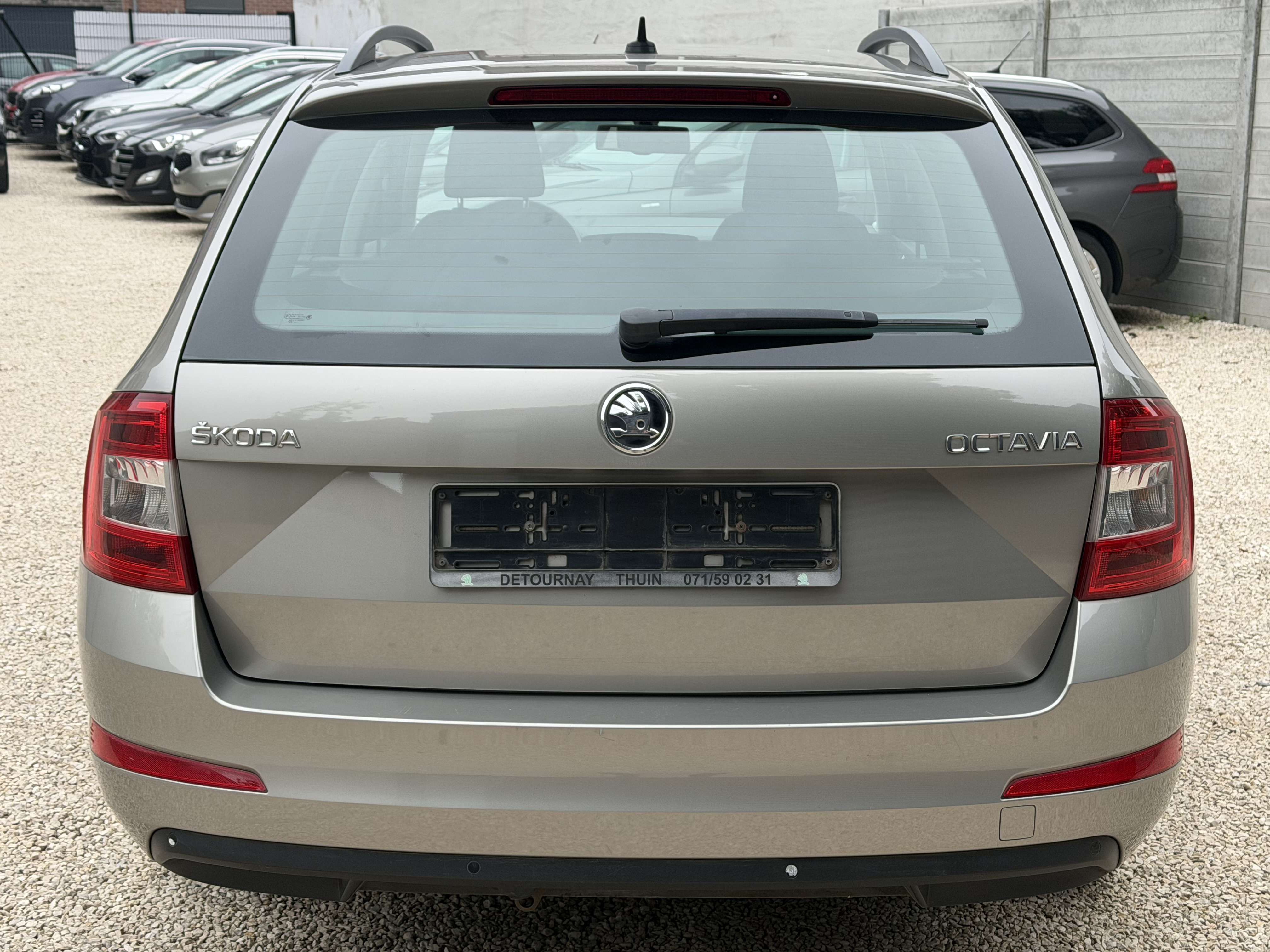 Skoda Octavia Octavia SW 1.6 CR TDi ° NAVI ° JANTES ° PDC ° 1e M
