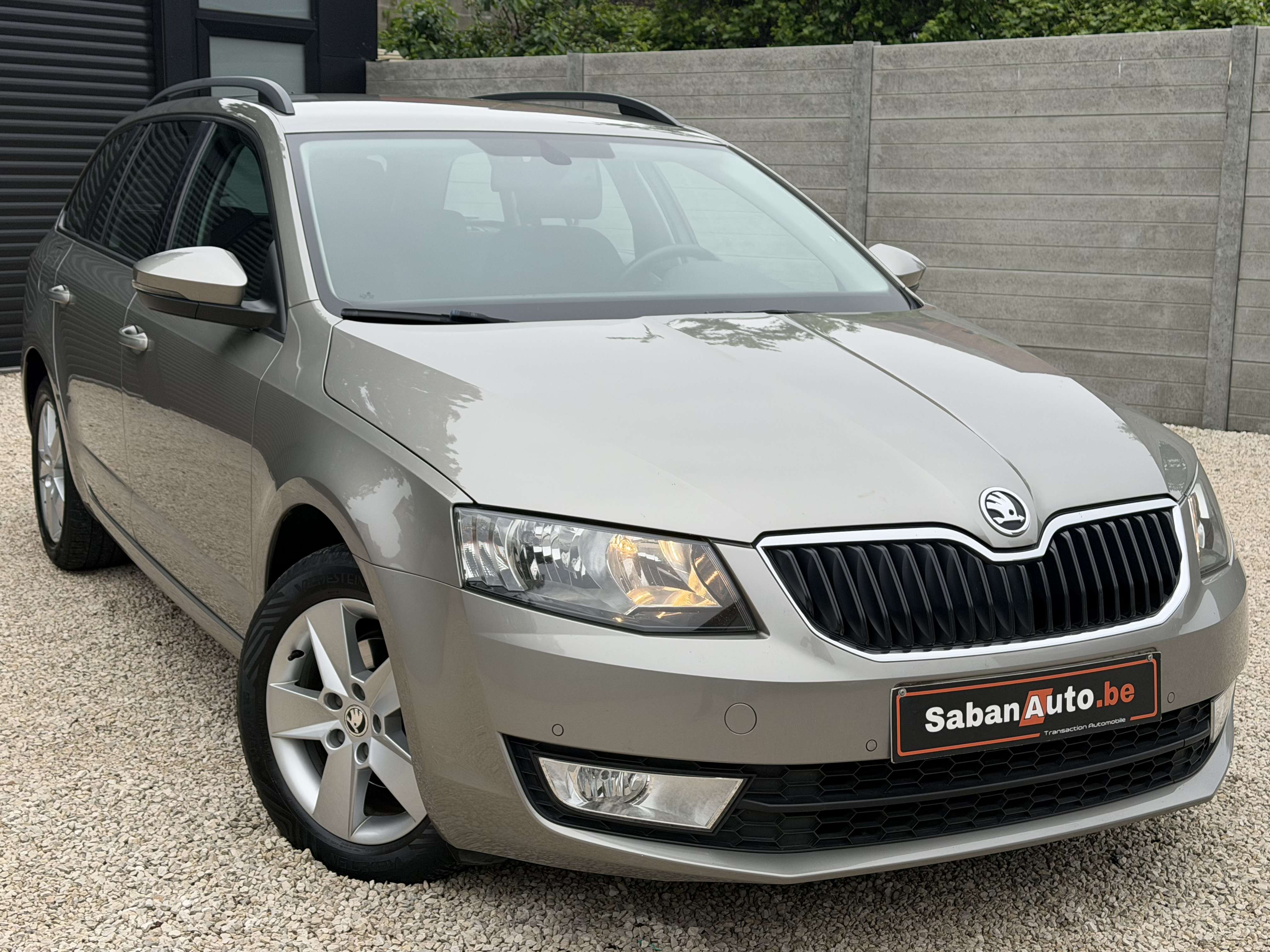 Skoda Octavia Octavia SW 1.6 CR TDi ° NAVI ° JANTES ° PDC ° 1e M