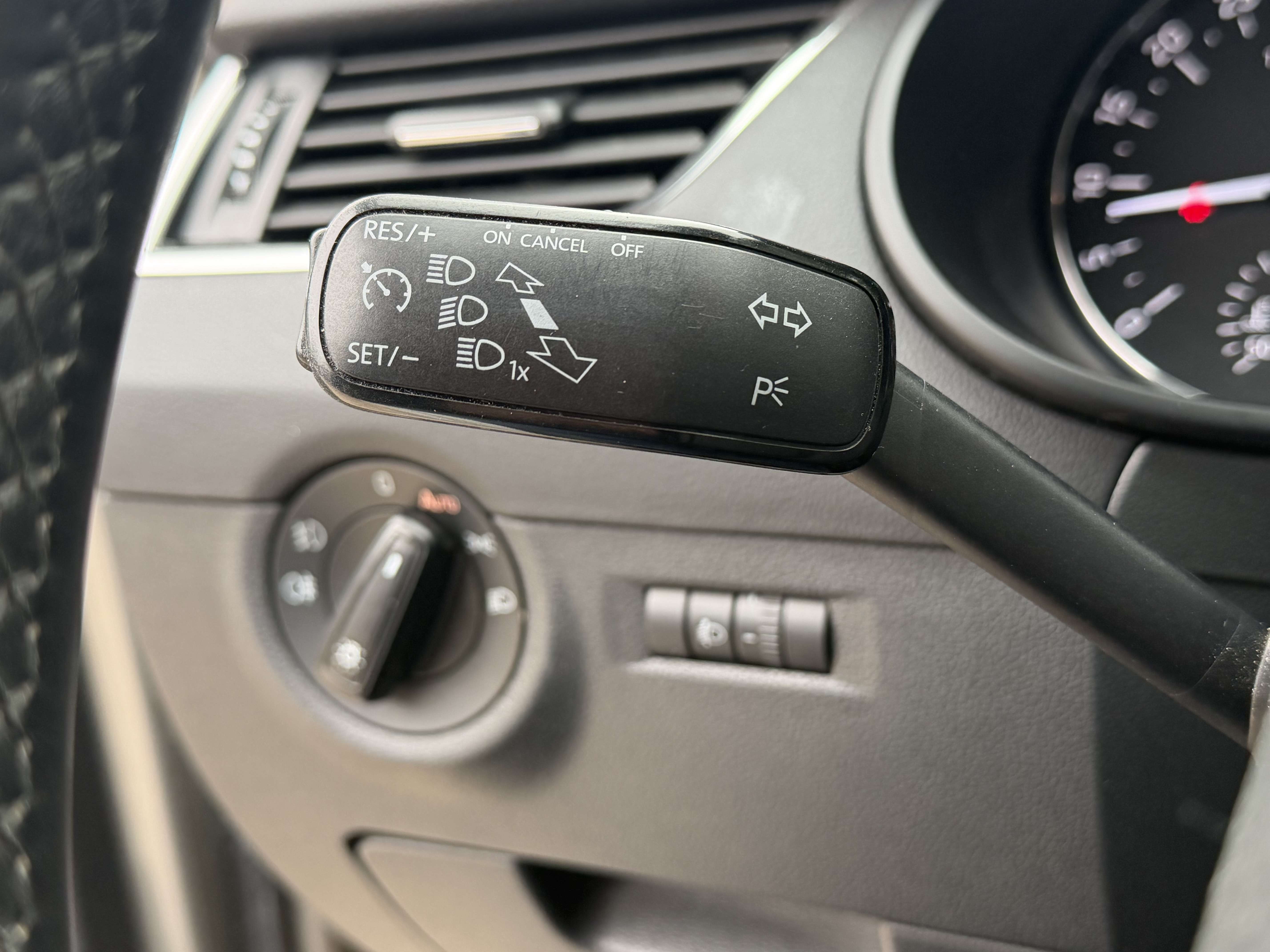 Skoda Octavia Octavia SW 1.6 CR TDi ° NAVI ° JANTES ° PDC ° 1e M