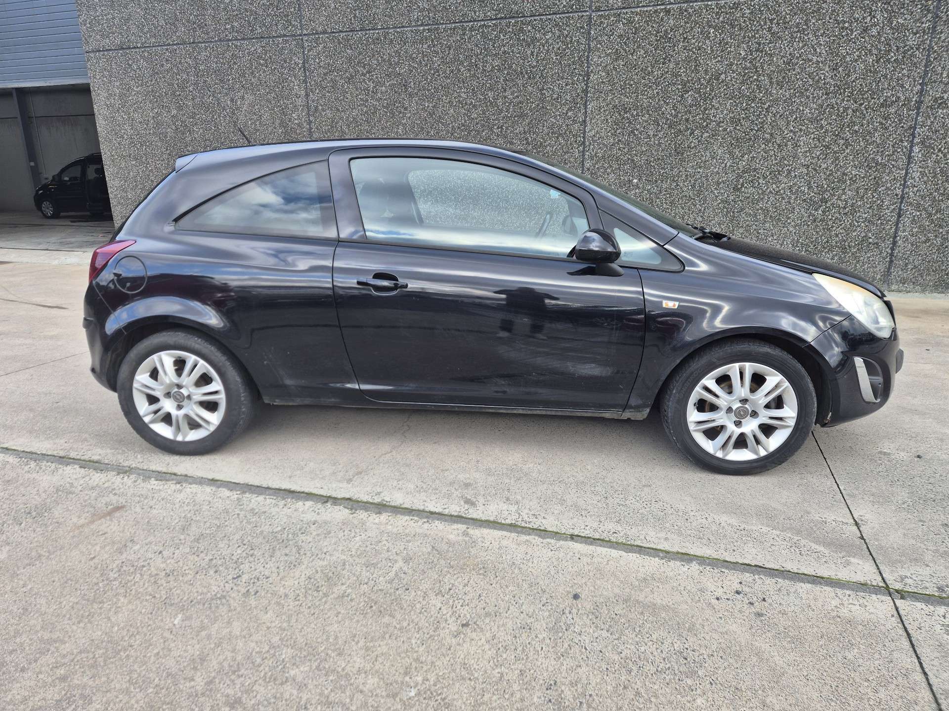Opel Corsa 1.2i Enjoy//SIEGE SPORT//MP3//MARCHAND OU EXPORT