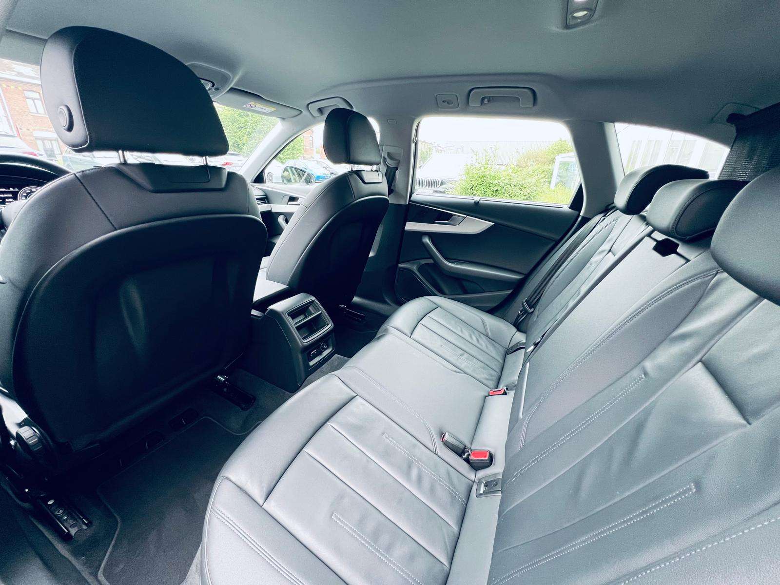 Audi A4 Avant 35 TFSI Advanced S tronic+CARPLAY+LED+TVA+CUIR+CARNET+GARANTIE