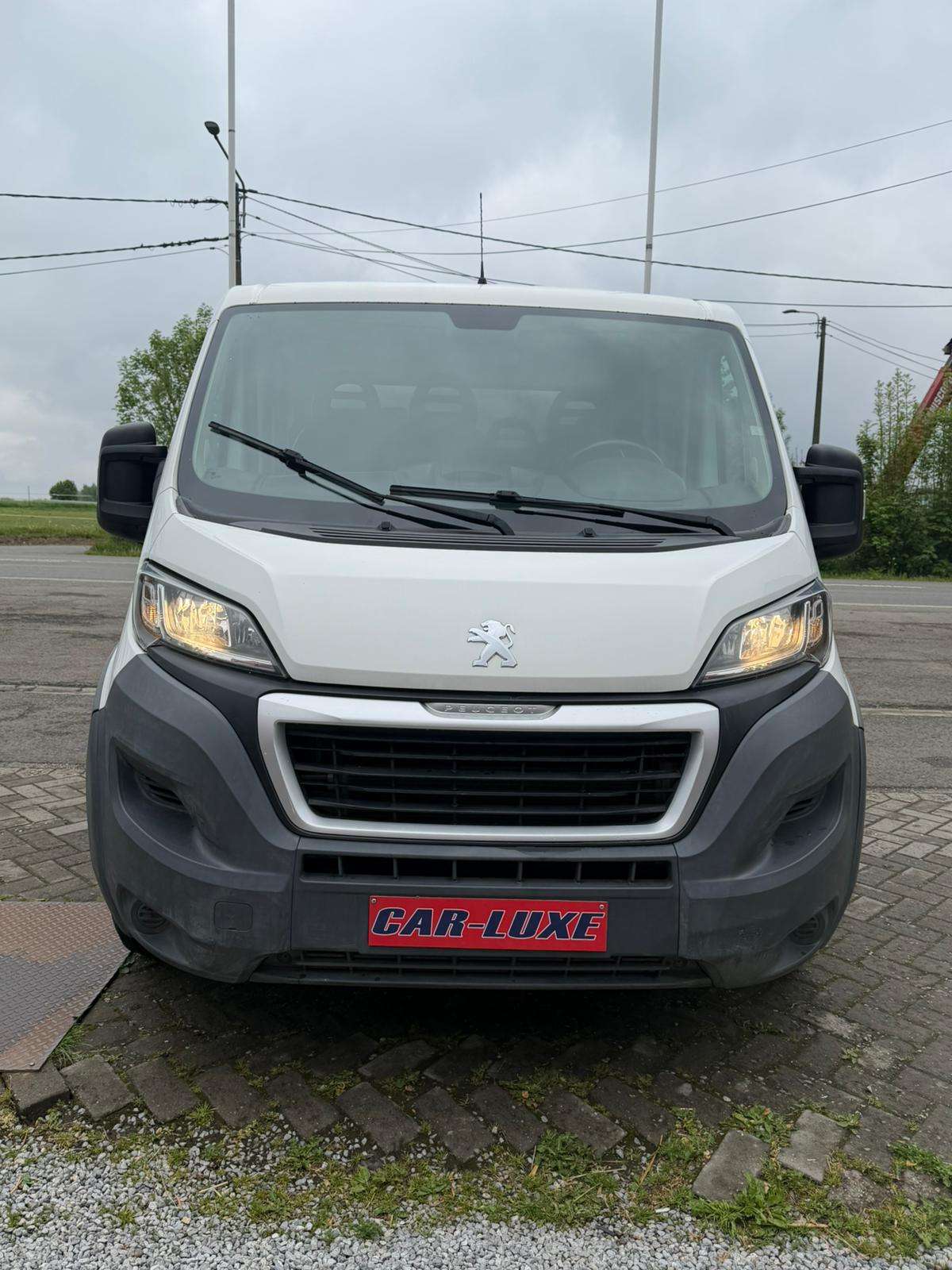 Peugeot Boxer 2.0 HDi L3H2 PLATEAU 7 PLACES TVAC