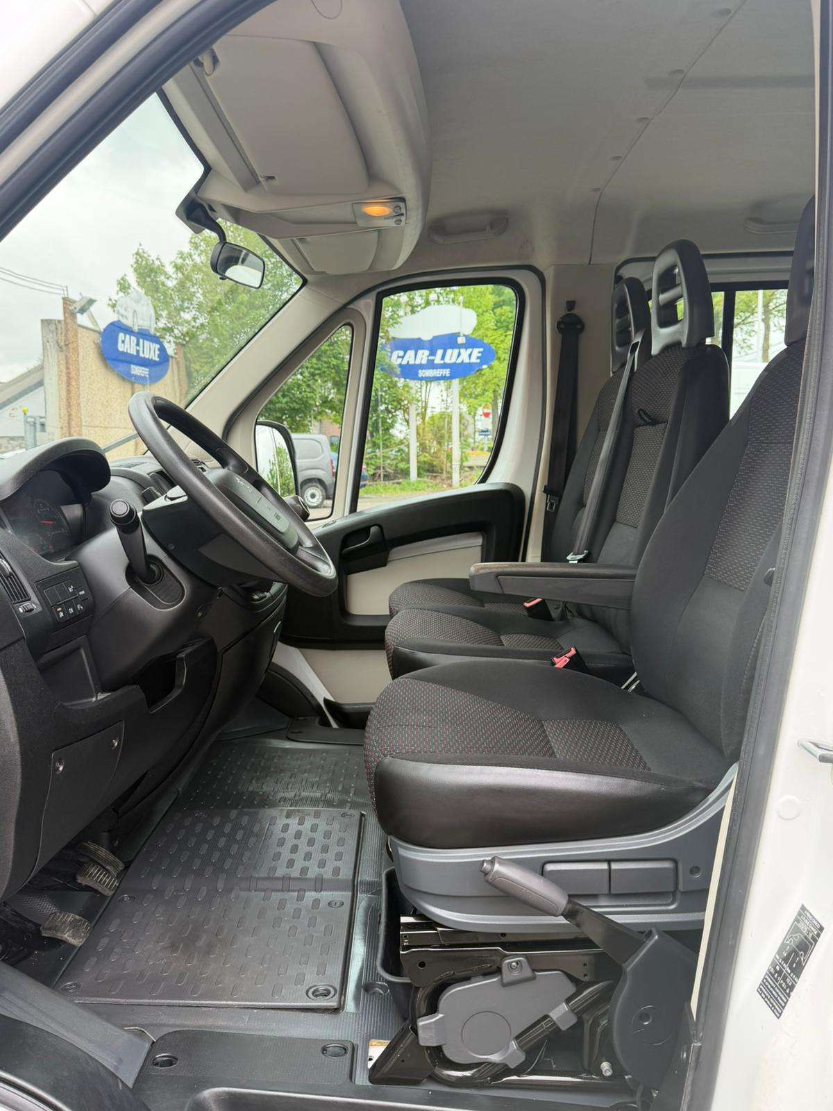 Peugeot Boxer 2.0 HDi L3H2 PLATEAU 7 PLACES TVAC
