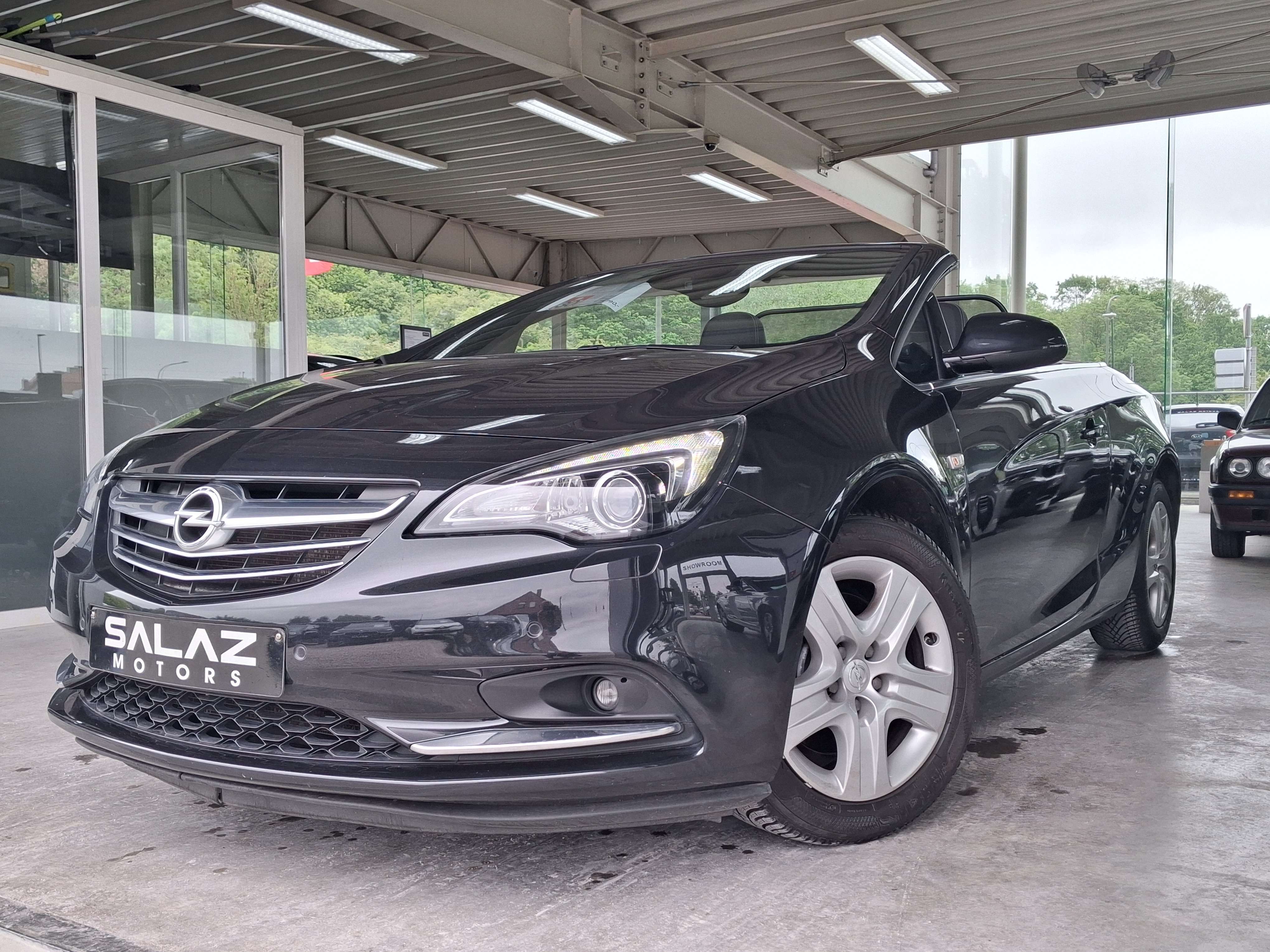 Opel Cascada Cascada 1.6 Turbo Cosmo / CUIR / GPS / BOITE AUTO / 65.000KMS / GARANTIE