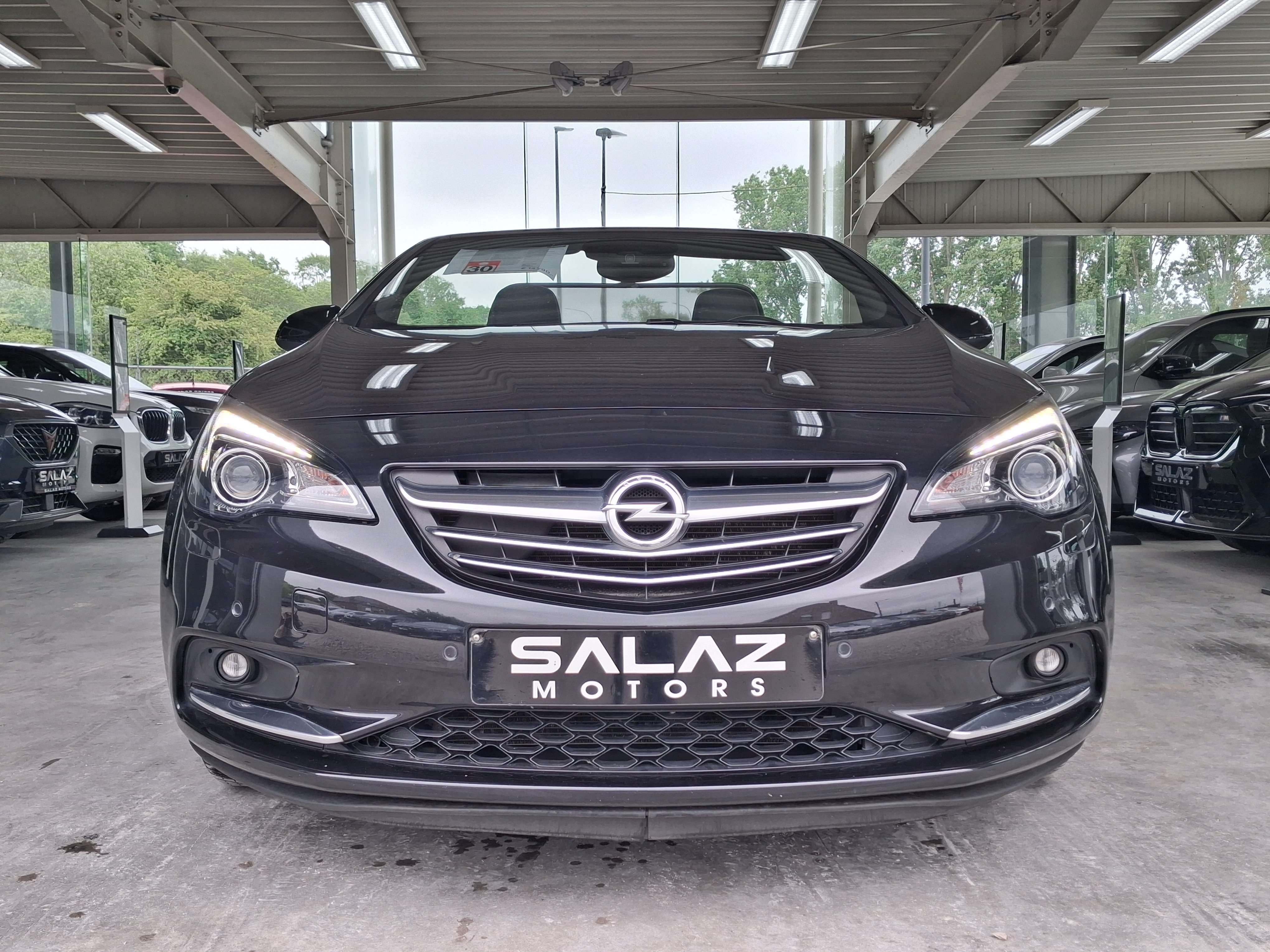 Opel Cascada Cascada 1.6 Turbo Cosmo / CUIR / GPS / BOITE AUTO / 65.000KMS / GARANTIE