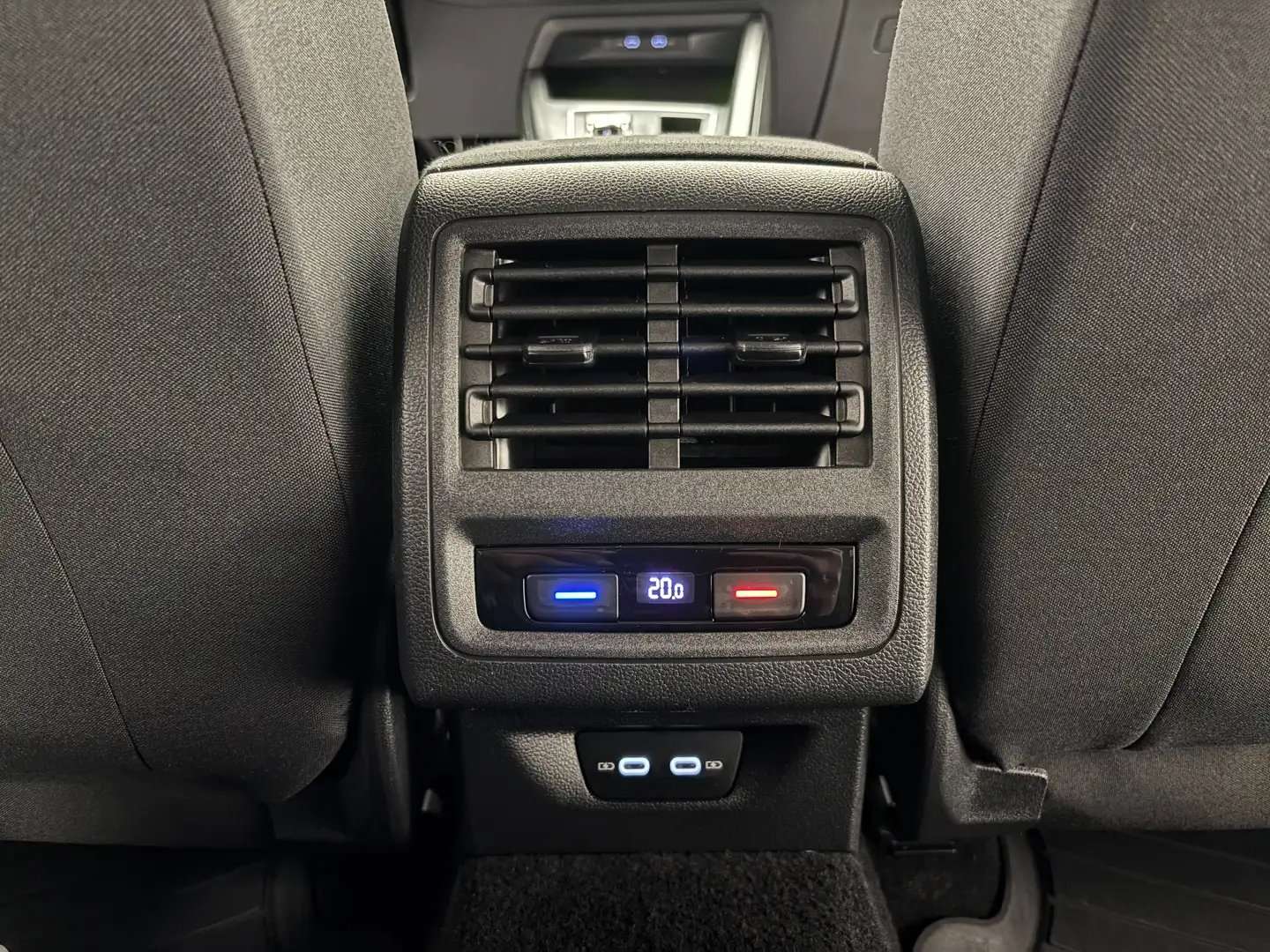 Volkswagen Golf 1.0 eTSI DSG *CARPLAY*SIEGE CHAUFF*LED*GARANTIE*