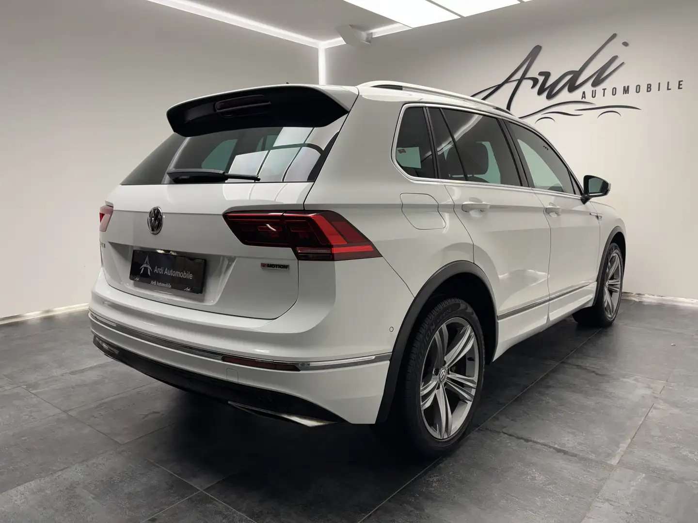 Volkswagen Tiguan 2.0 TDi 4Motion DSG *R Line*1ER PROPRIO*GARANTIE*