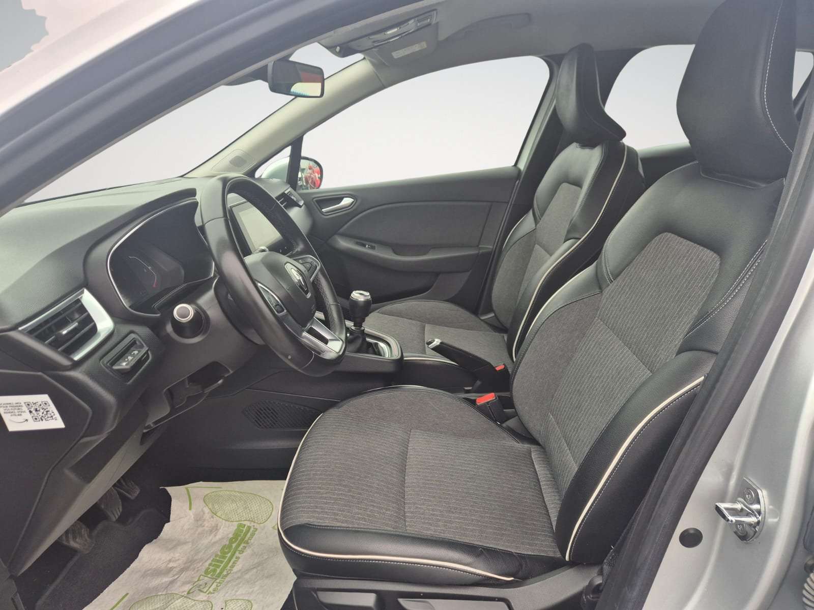 Renault Clio 1.5 Blue dCi Intens / Carplay / Camera / Navigation / Garantie 12 Mois