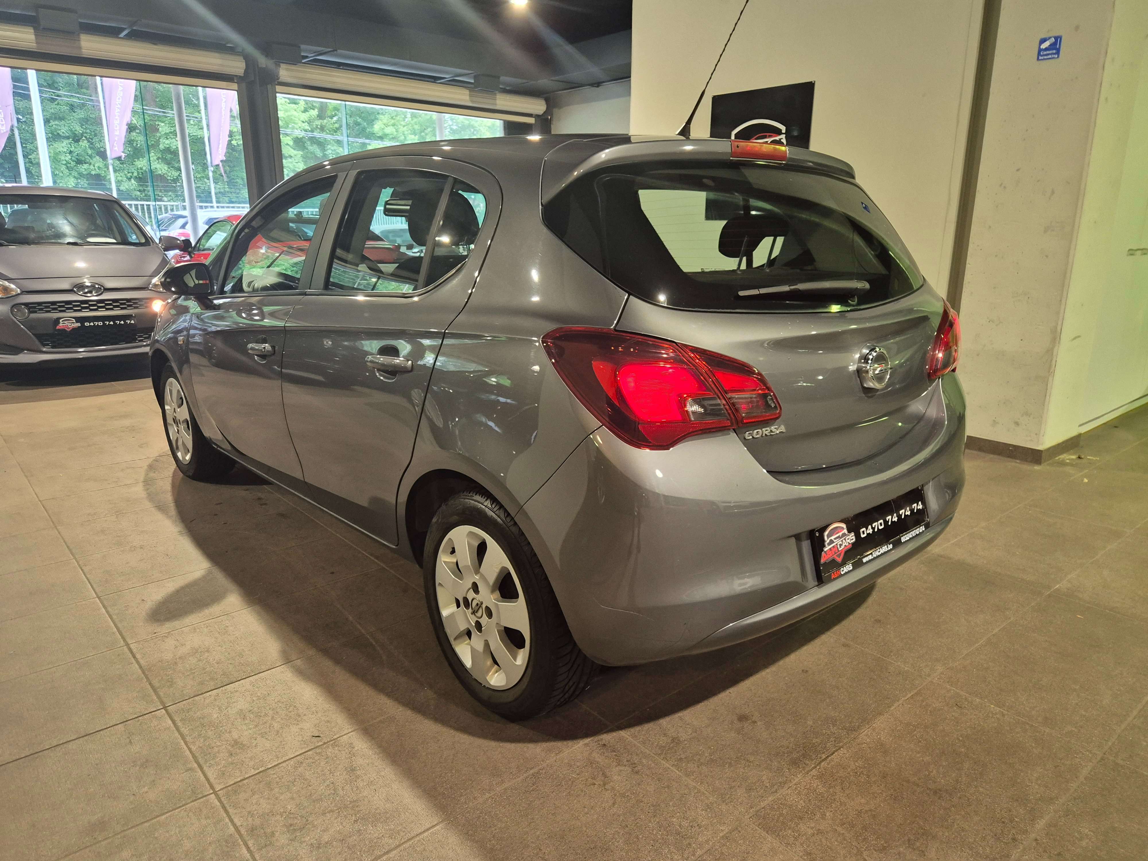 Opel Corsa Corsa 1.2i Black Edition