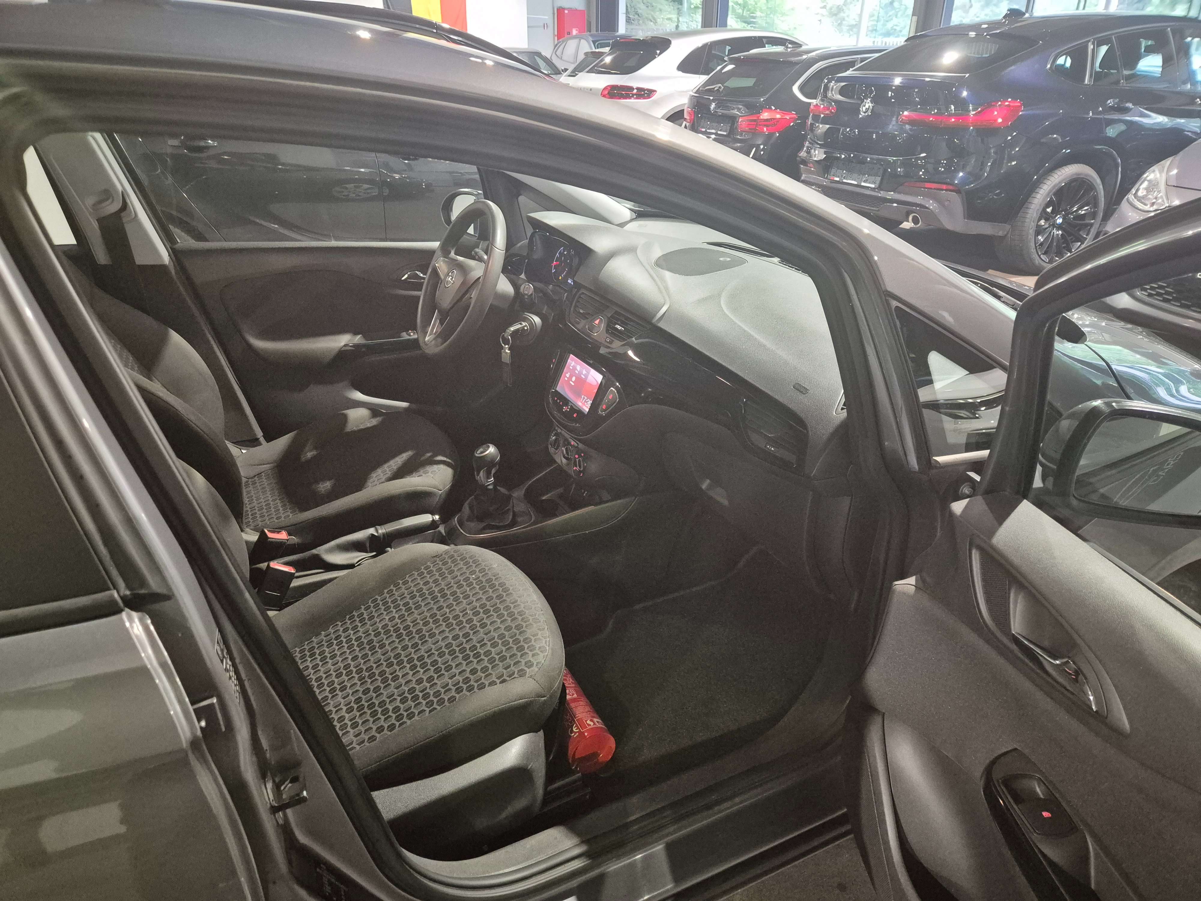 Opel Corsa Corsa 1.2i Black Edition