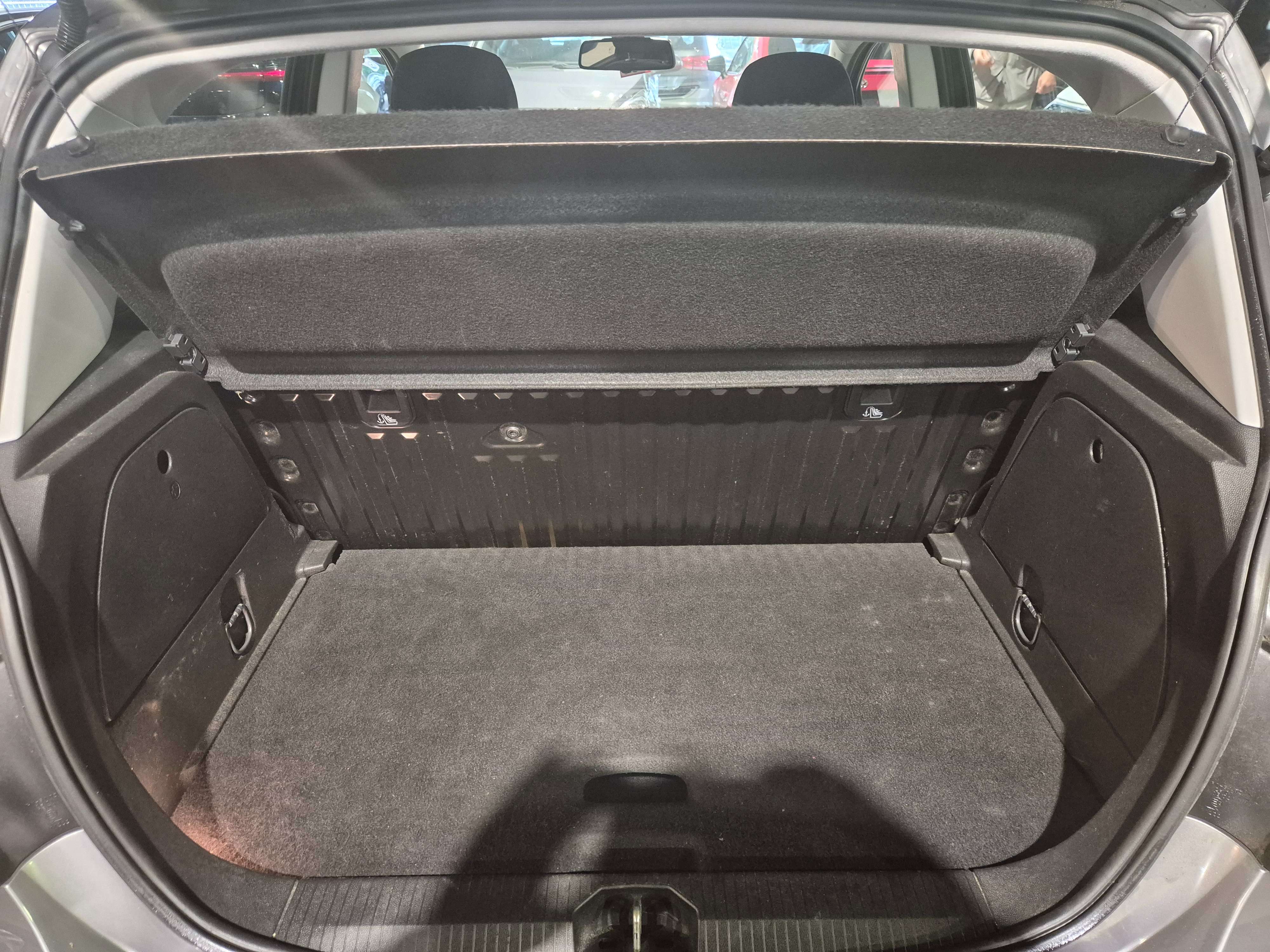 Opel Corsa Corsa 1.2i Black Edition