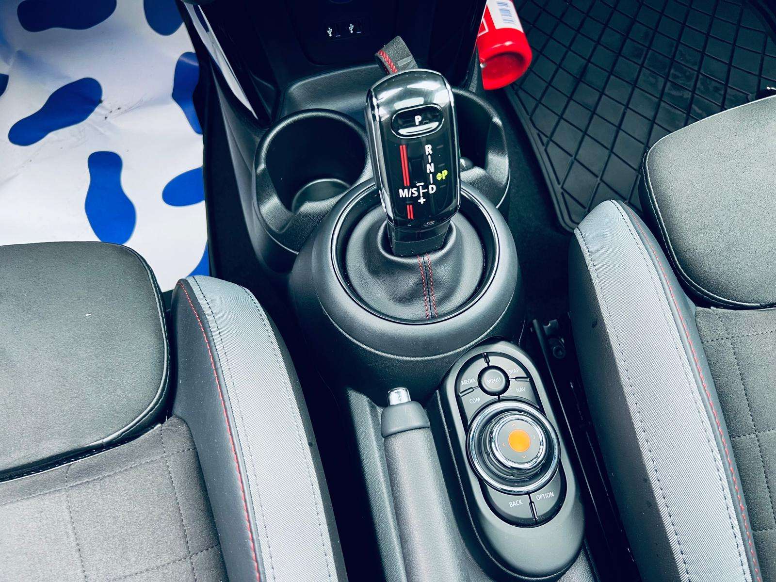 MINI Cooper S 2.0AS Cooper S JCW+NAVI+PANO+CARNET+GARANTIE