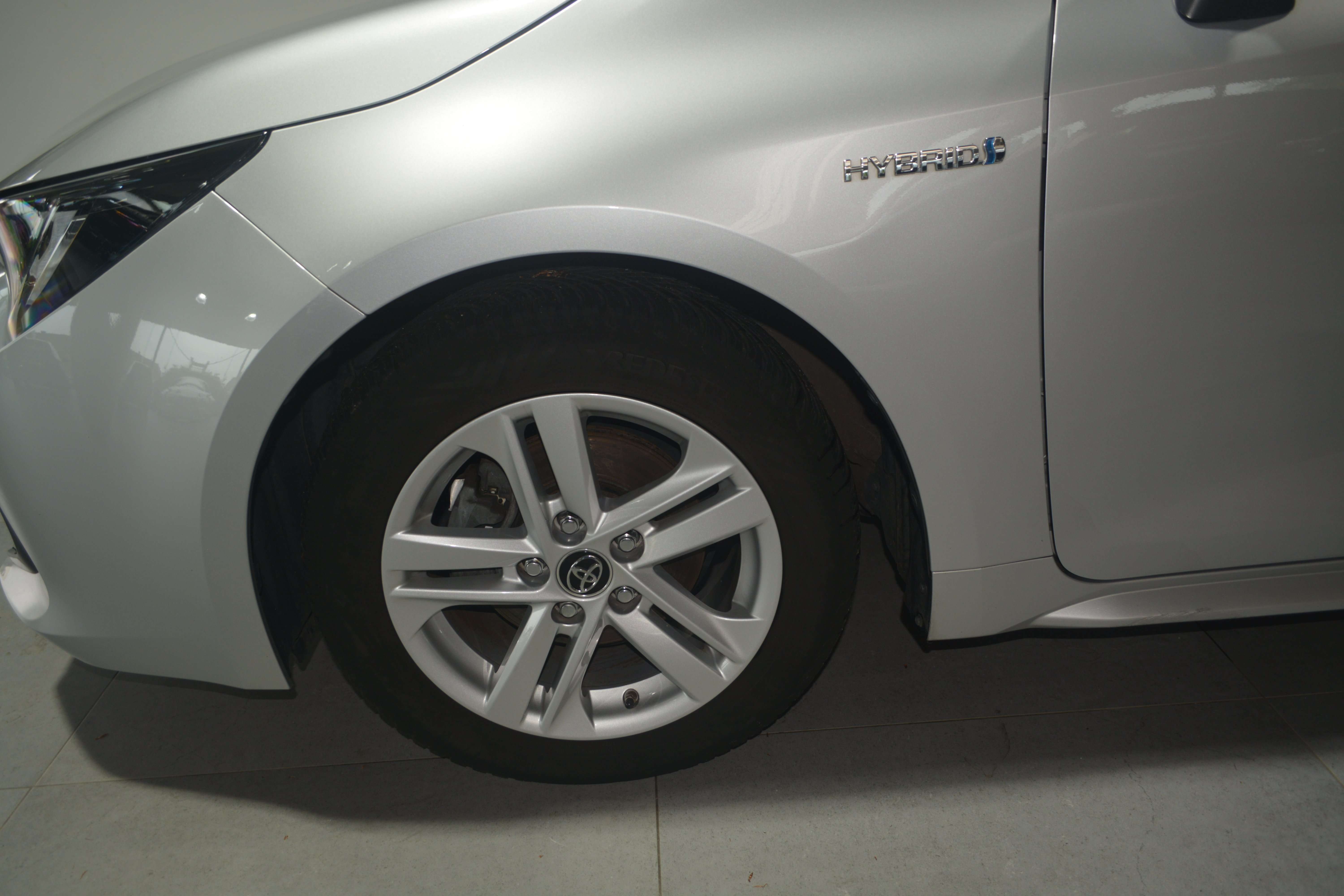 Toyota Corolla Corolla SW Hybrid 1.8 Dynamic Plus e-CVT  / NAVIGATIE + CAMERA