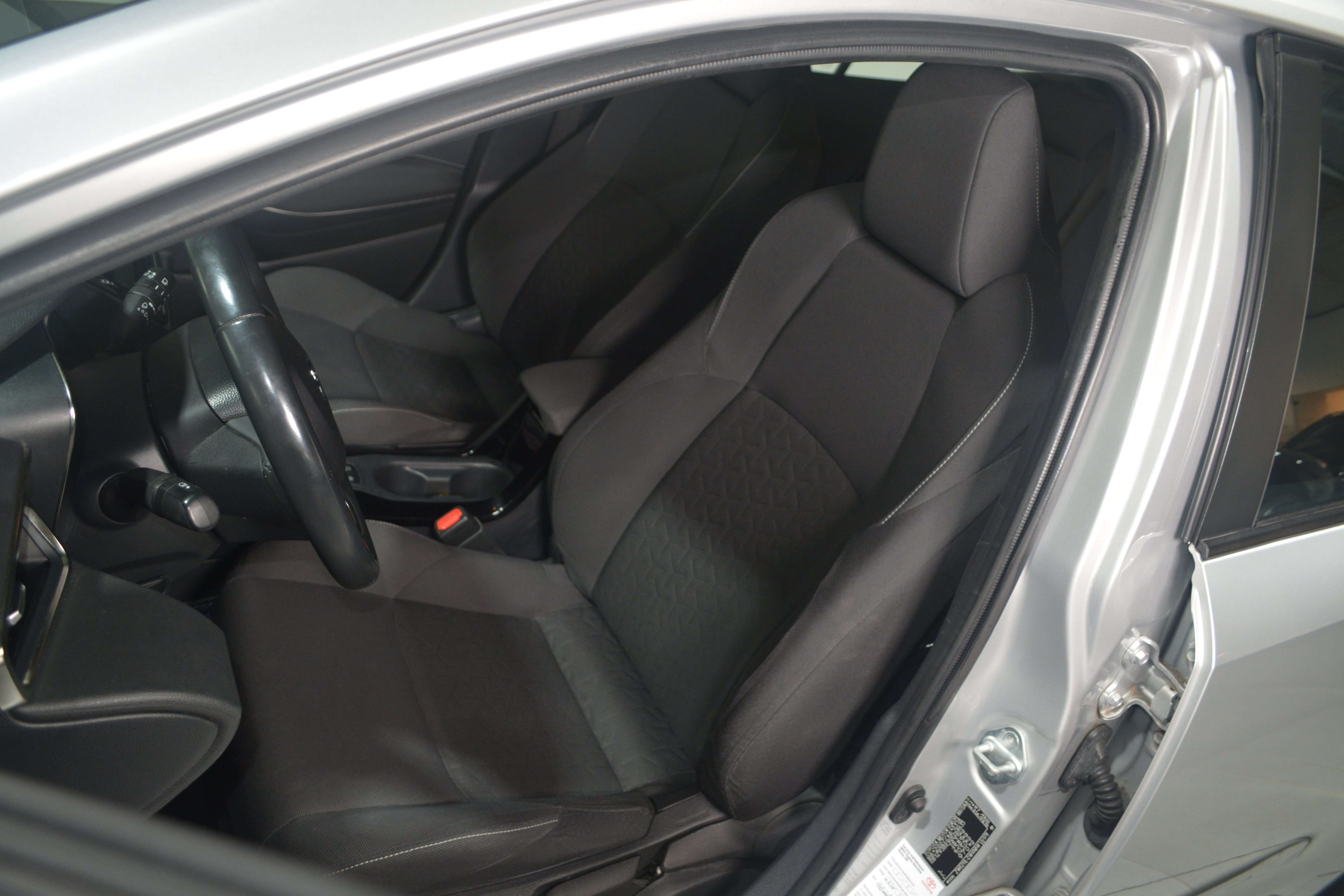 Toyota Corolla Corolla SW Hybrid 1.8 Dynamic Plus e-CVT  / NAVIGATIE + CAMERA