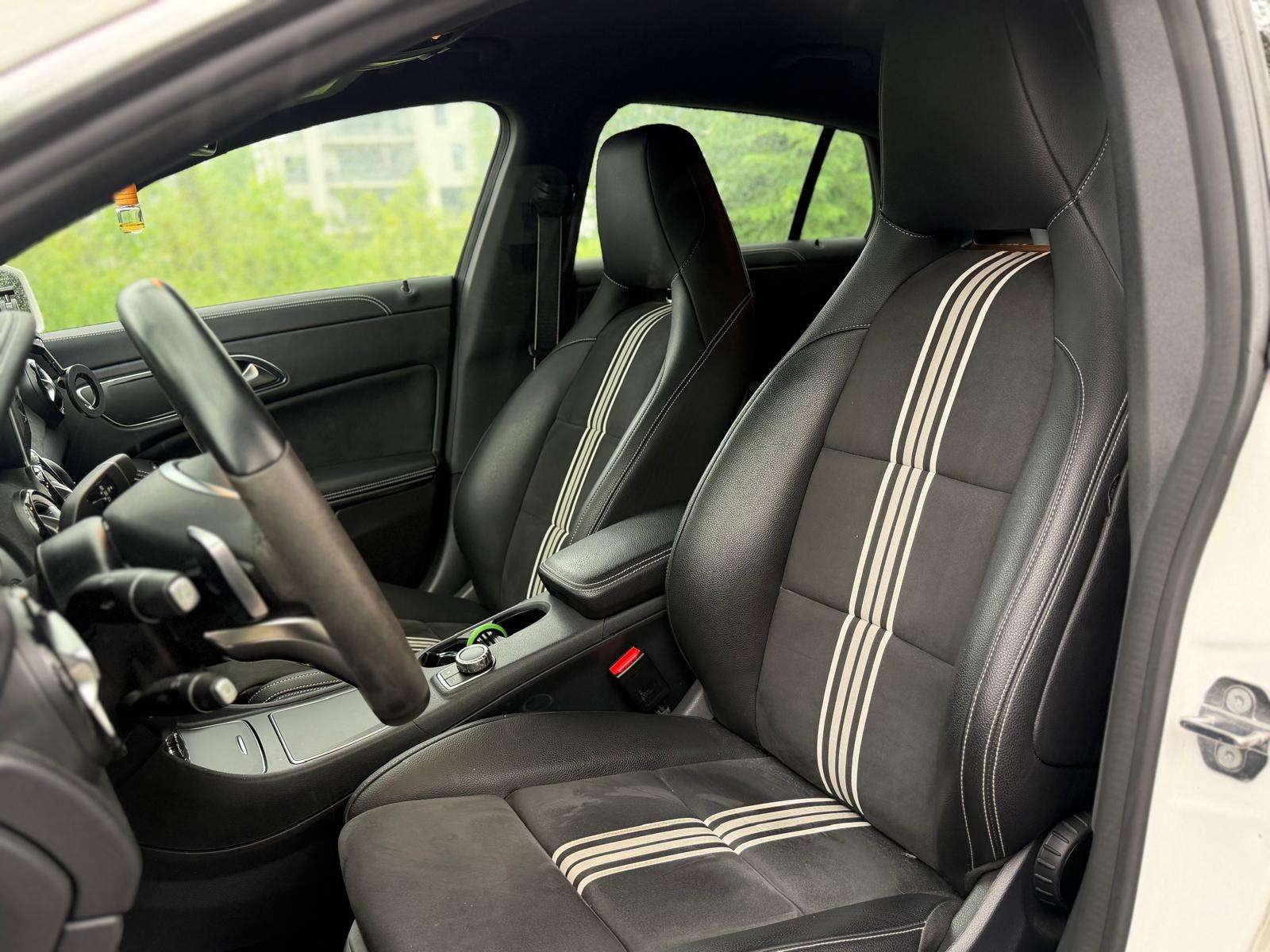Mercedes-Benz CLA 180 Sound Edition - AMG - Caméra - Alcantara - Garantie 12 mois
