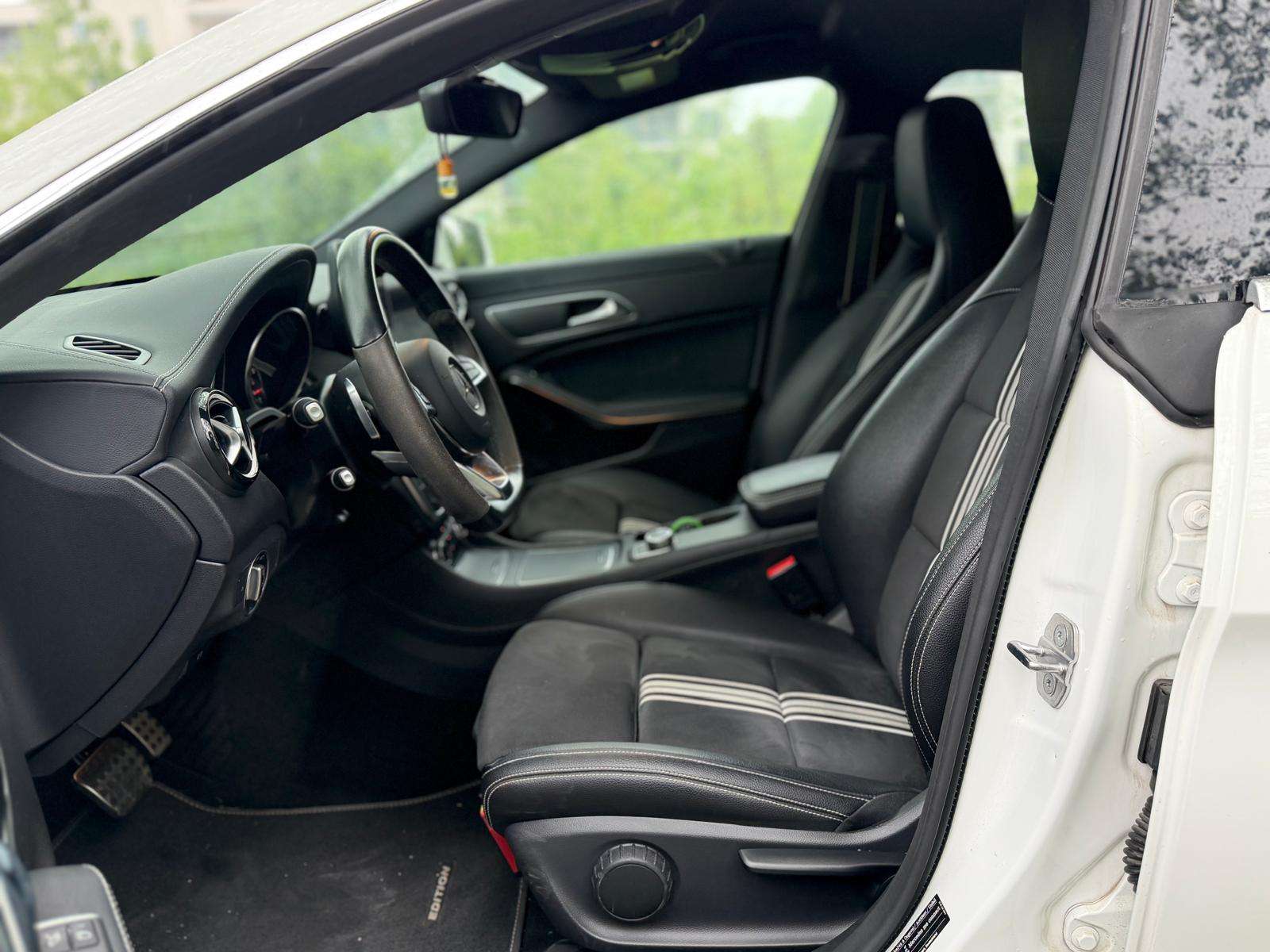 Mercedes-Benz CLA 180 Sound Edition - AMG - Caméra - Alcantara - Garantie 12 mois