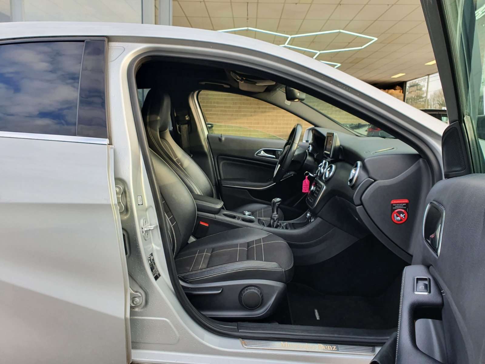 Mercedes-Benz A 200 🟢DIESEL 136CV PACK SPORT | TOIT OUVRANT | GPS