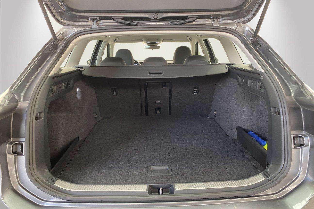Volkswagen Passat Variant 1.5 eTSI DSG7 Business Premium