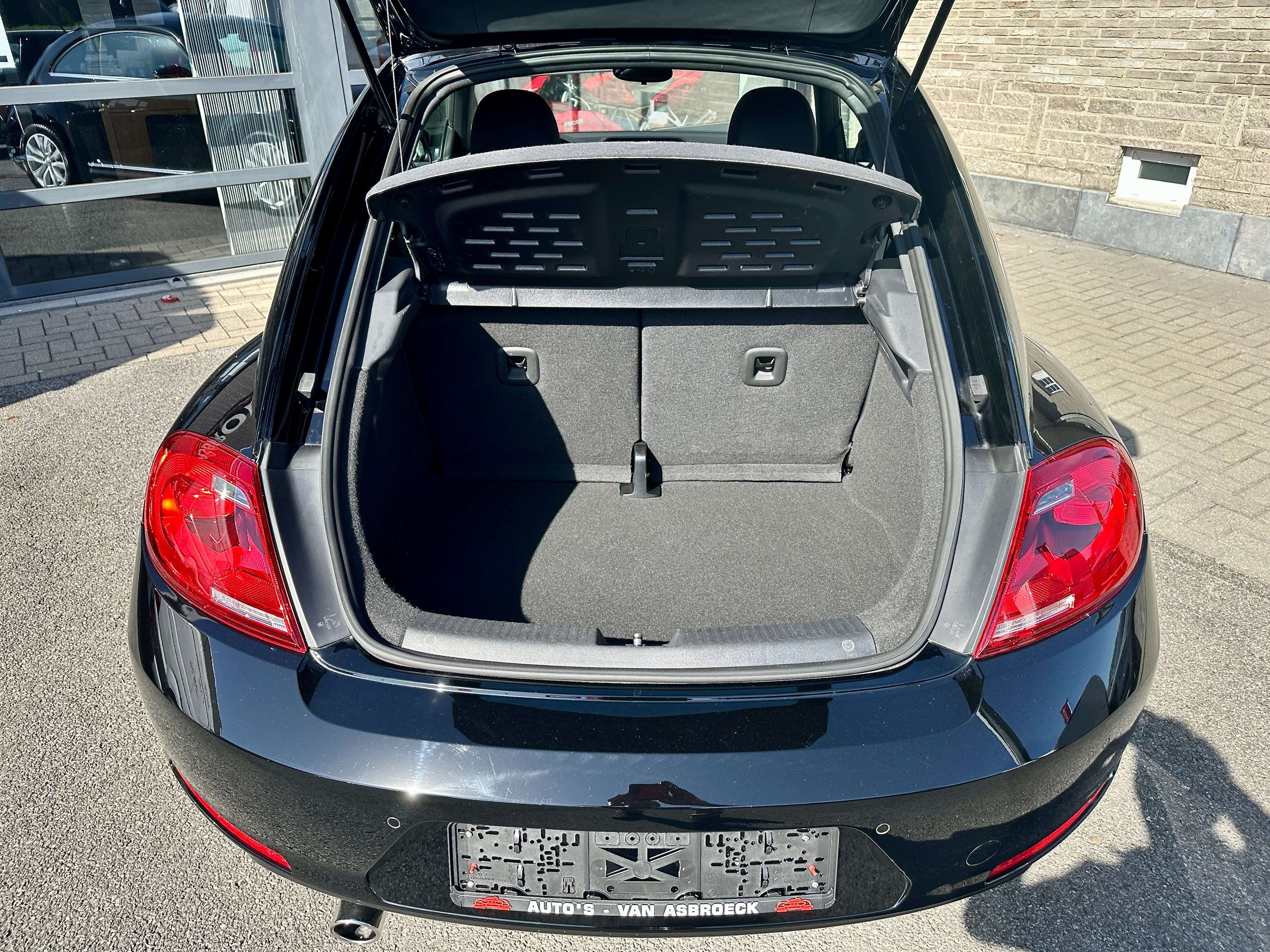Volkswagen Beetle Beetle 1.2 TSI Design Kafer * GPS * PDC * Xenon * LED *