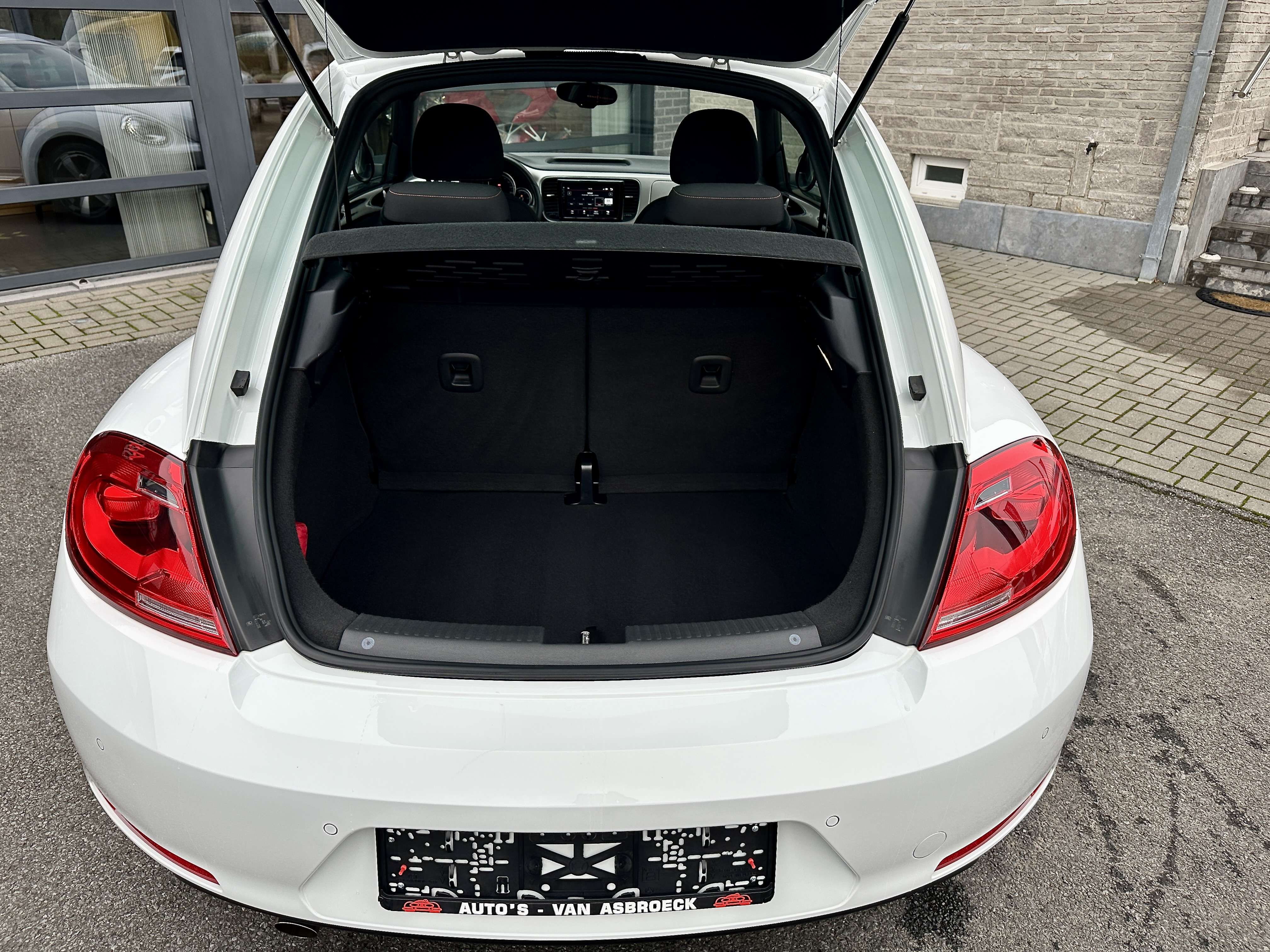 Volkswagen Beetle Beetle 1.2 TSI Club Design ! 38.000 Km ! 22.000 Km