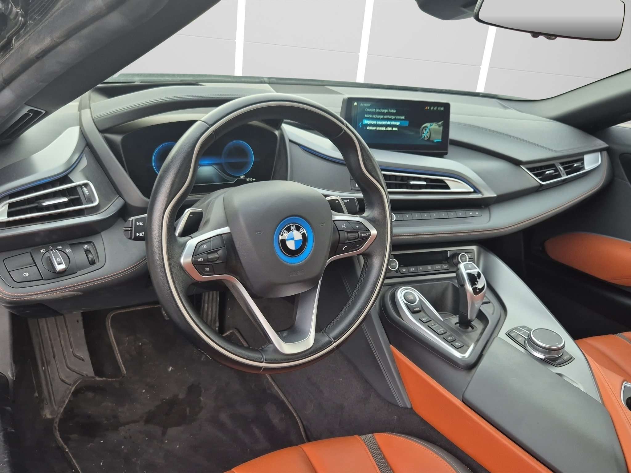 BMW i8 Roadster 11.6 kWh PHEV - 1er Propriétaire Faible KM, Garantie 24 Mois avec Entretien Suivi, RDV au +32472643155