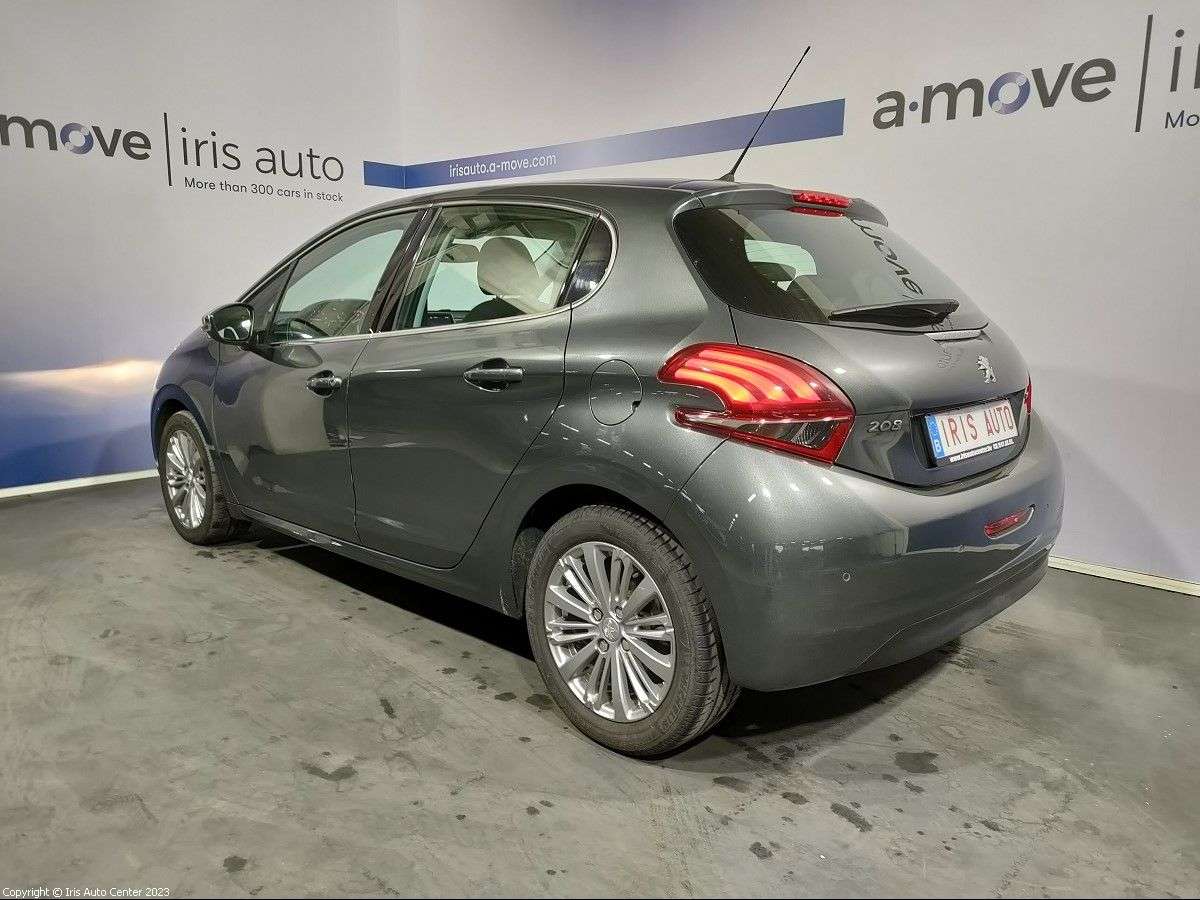 Peugeot 208 1.2 | VÉHICULE PMR 5 777€ NETTO