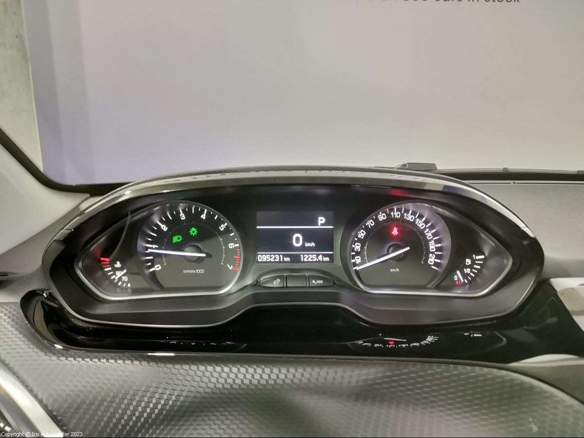 Peugeot 208 1.2 | VÉHICULE PMR 5 777€ NETTO