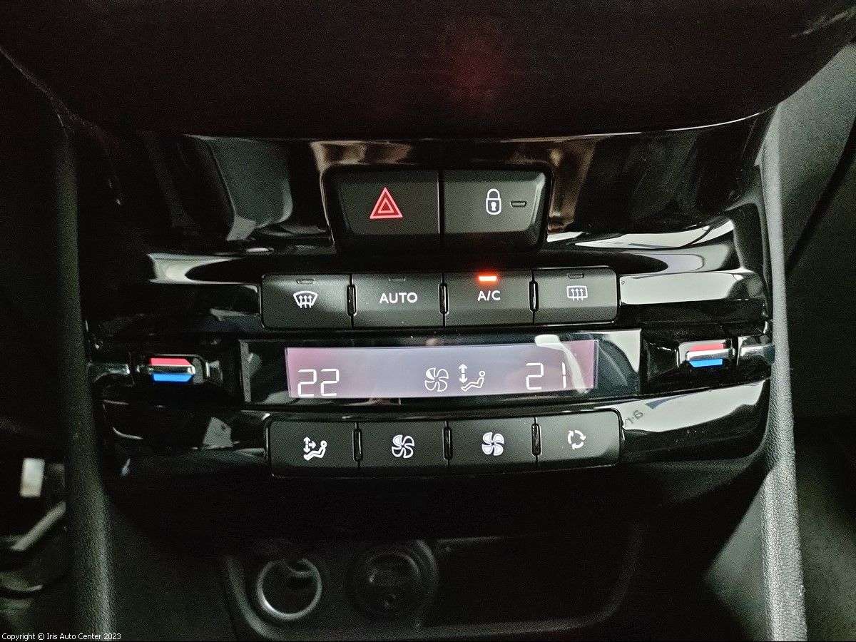Peugeot 208 1.2 | VÉHICULE PMR 5 777€ NETTO
